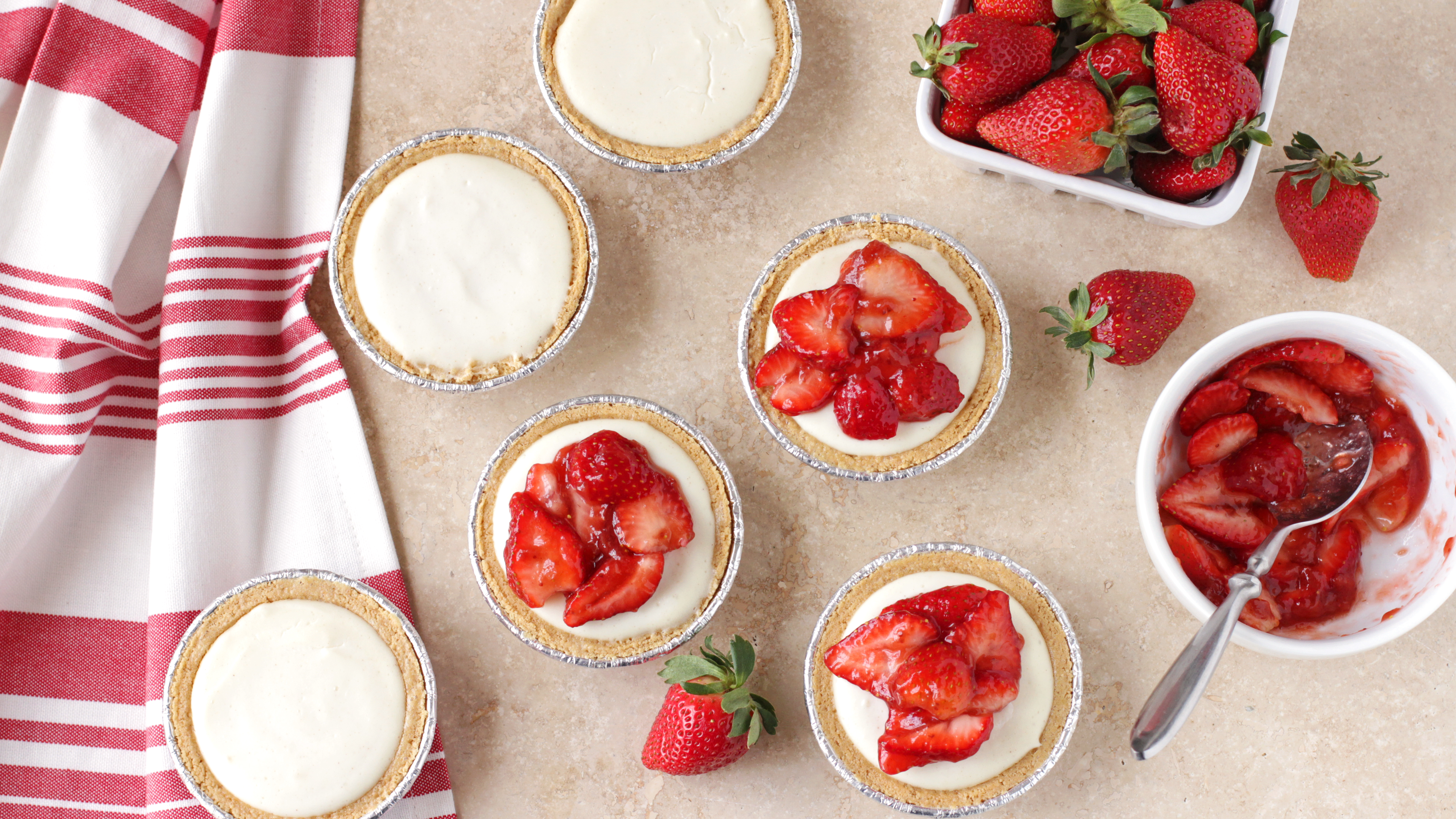 No-Bake Strawberry Cheesecake Tarts
