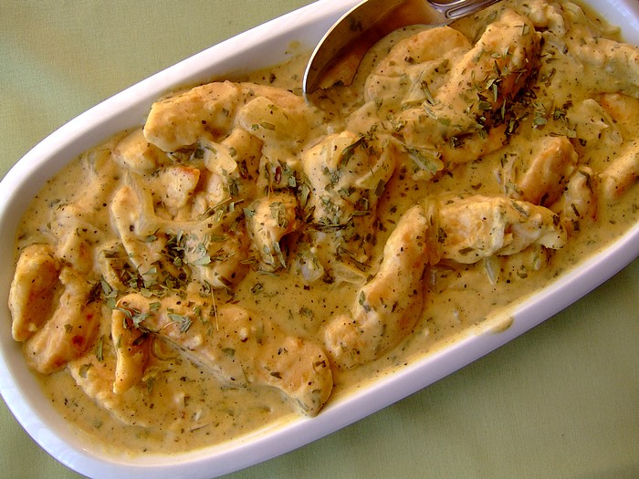 Tarragon Chicken With Sour Cream