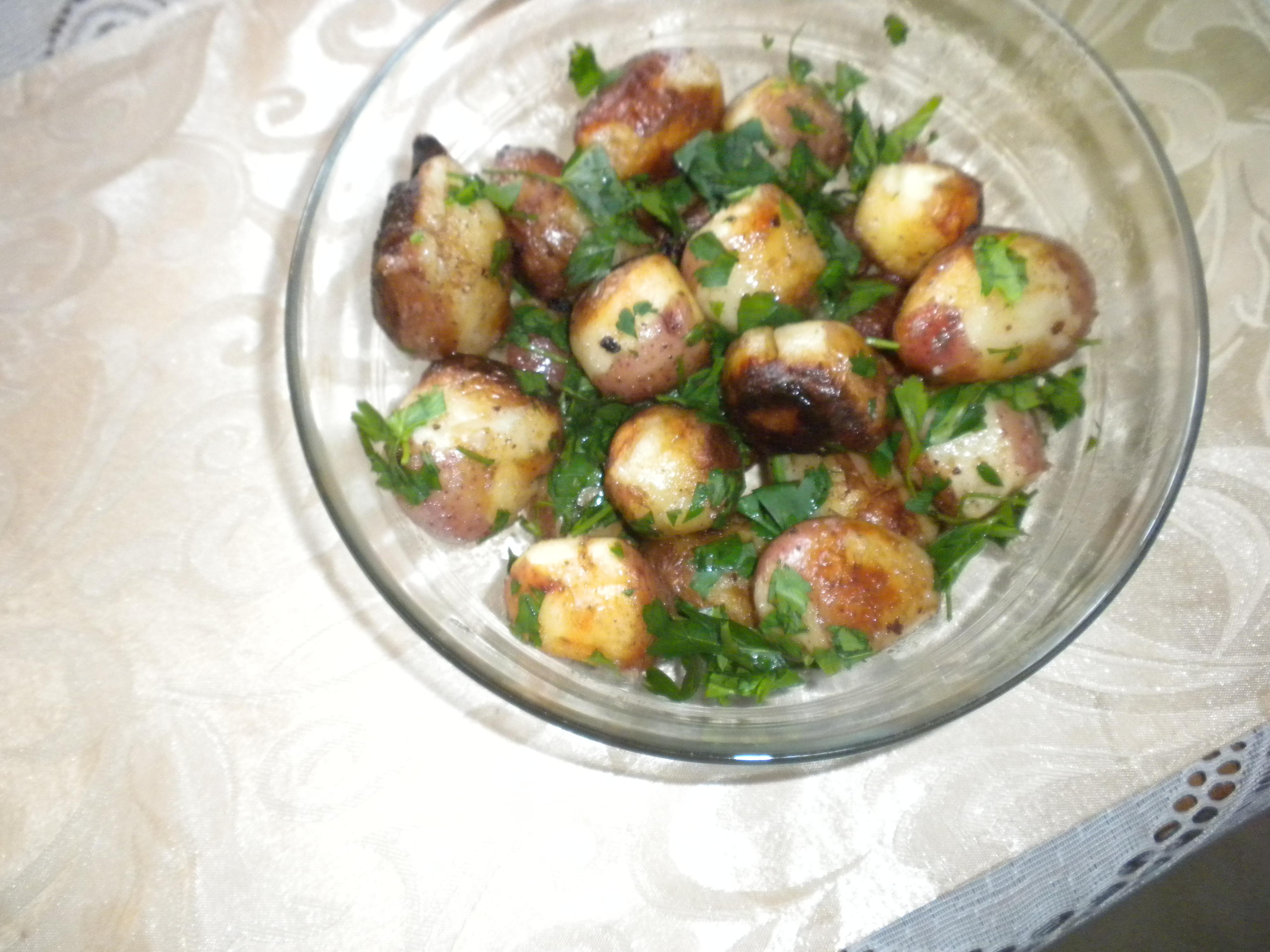 SAUTED NEW POTATOES WITH PARSLEY