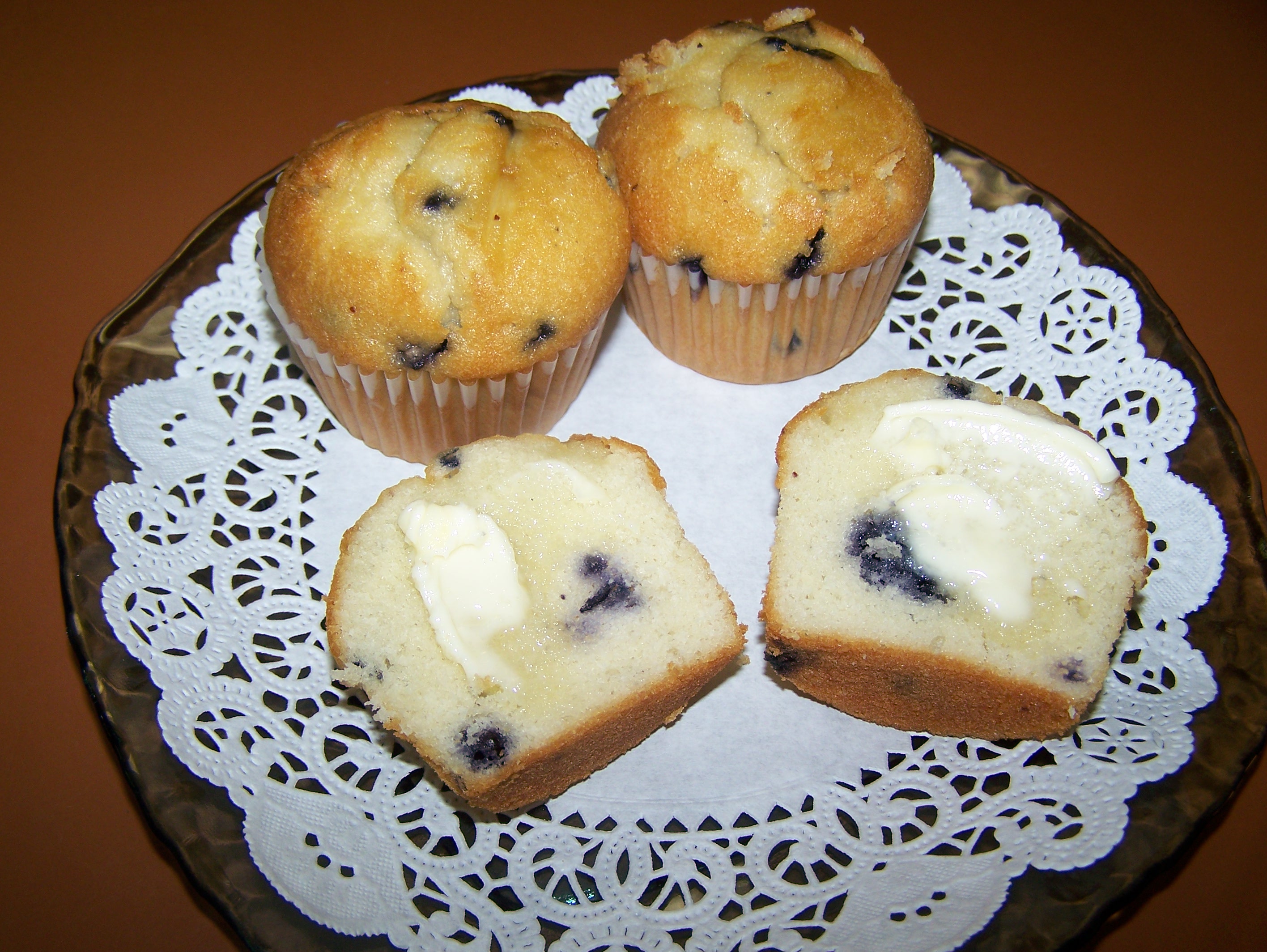 Wellsley Farms Mini Muffins, Blueberry and Chocolate Chip, 32 ct.