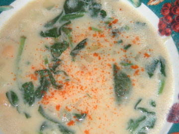 GARLIC, CHICKPEA & SPINACH SOUP