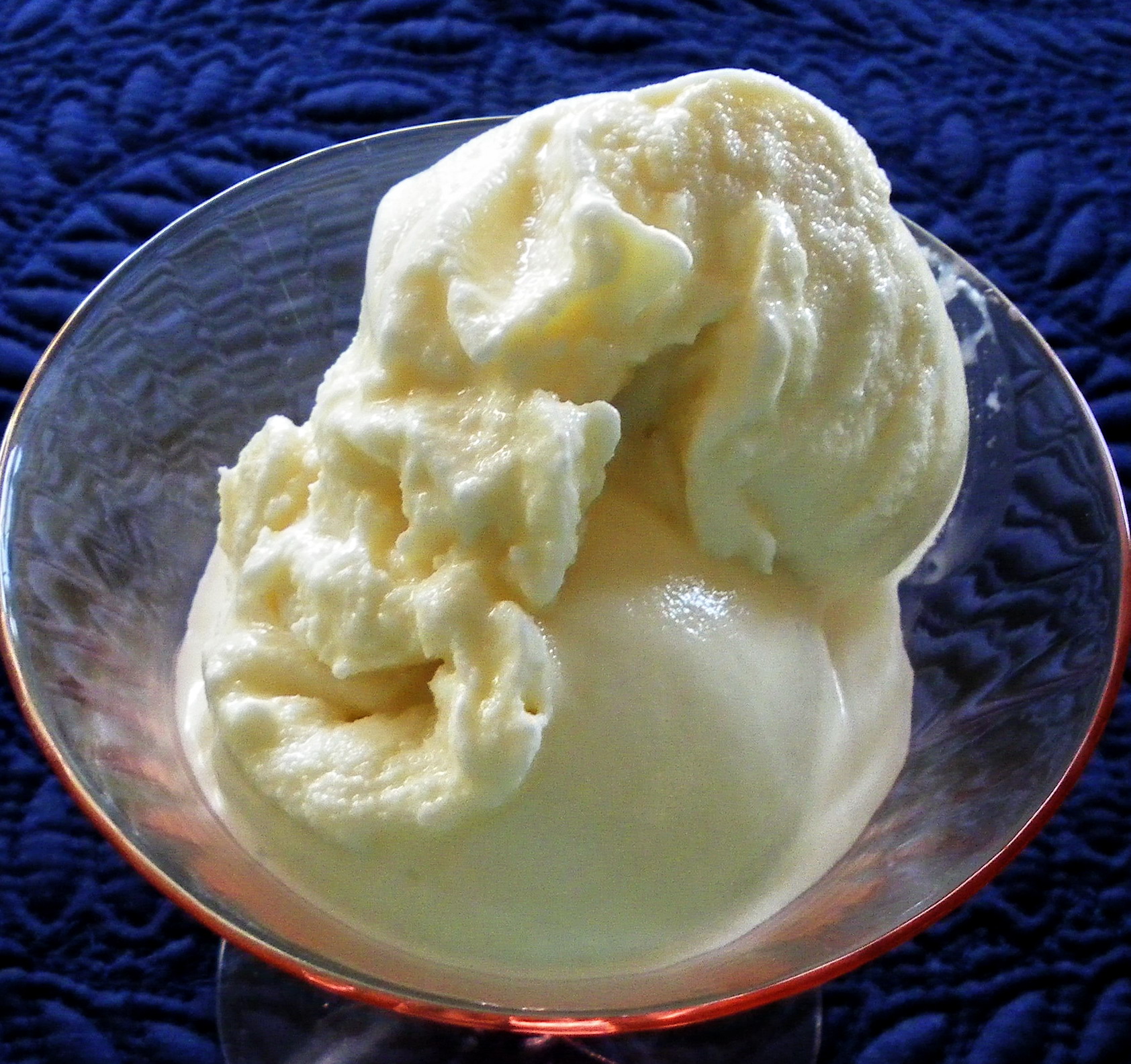 COUNTRY VANILLA ICE CREAM