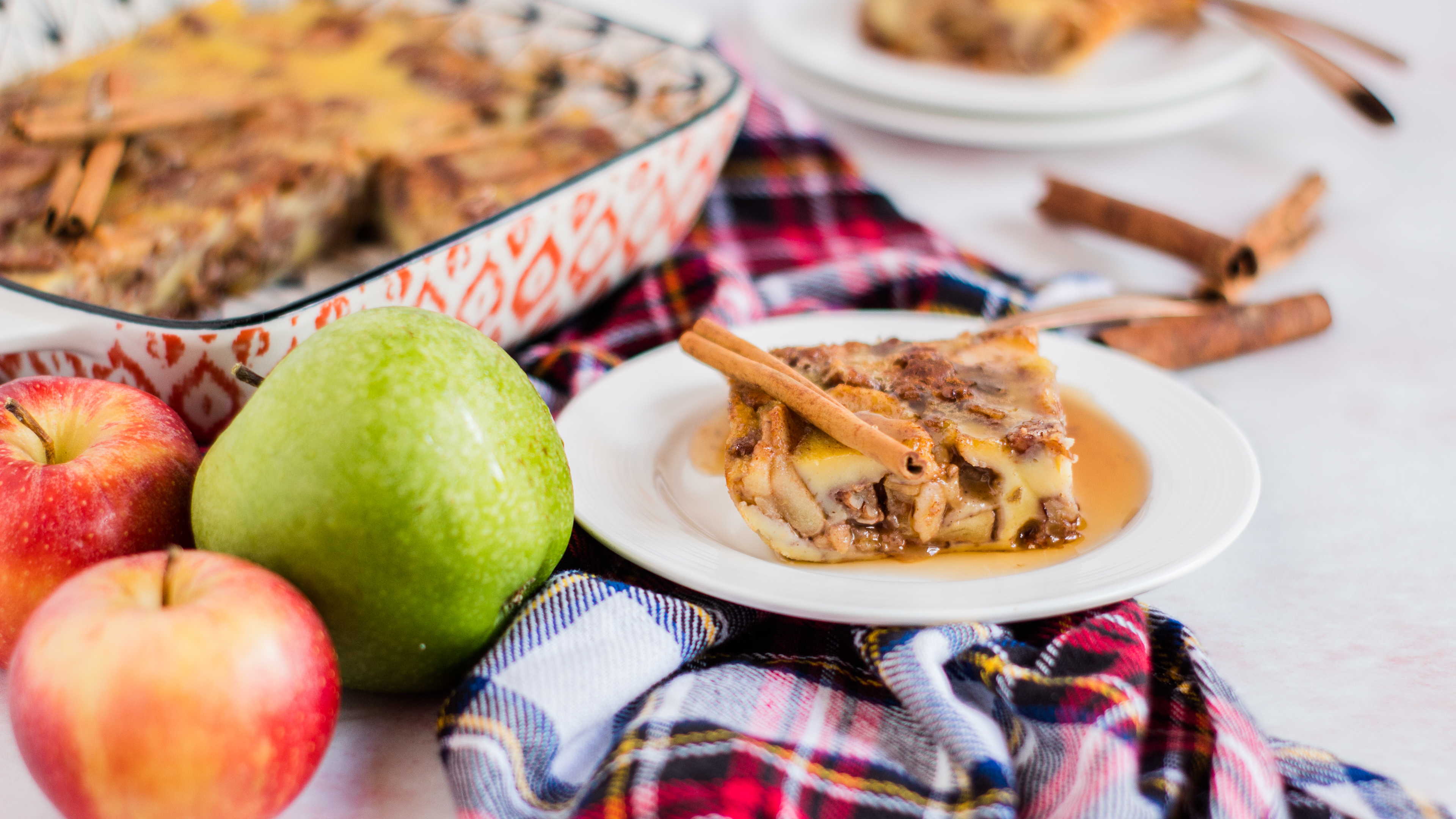 Apple and Pecan Breakfast Casserole