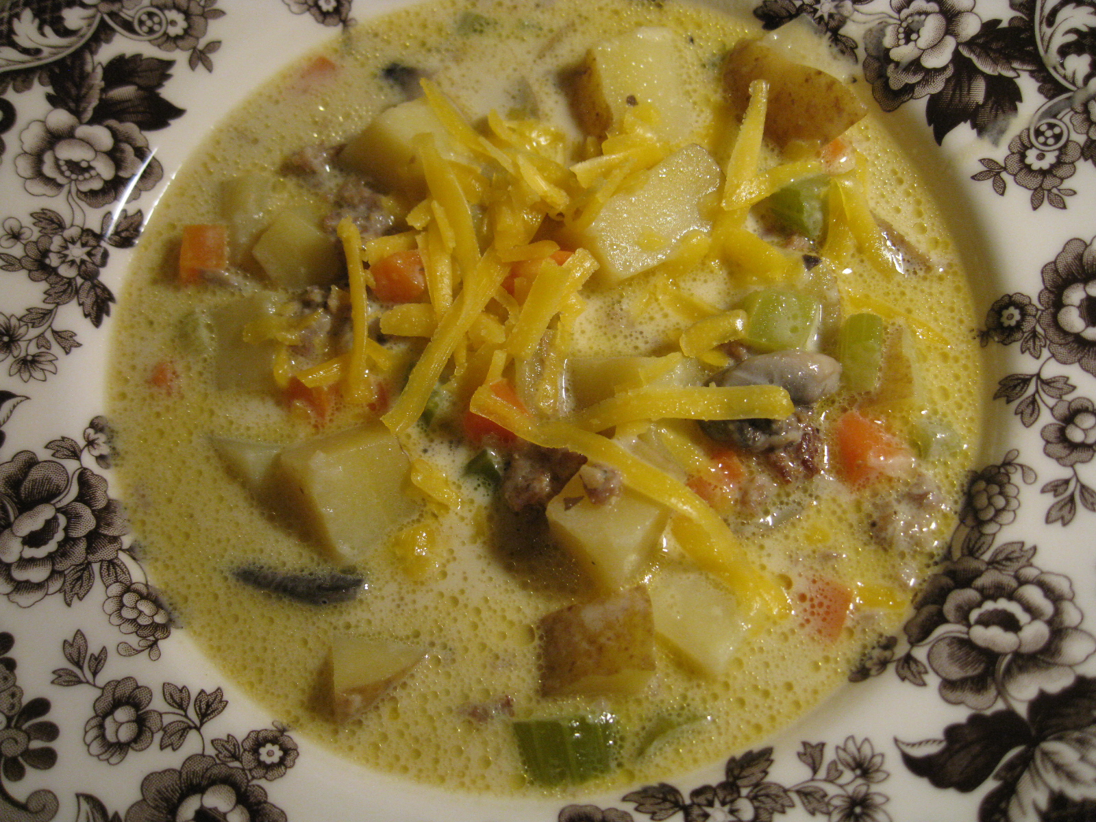 CROCK POT - SAUSAGE POTATO SOUP