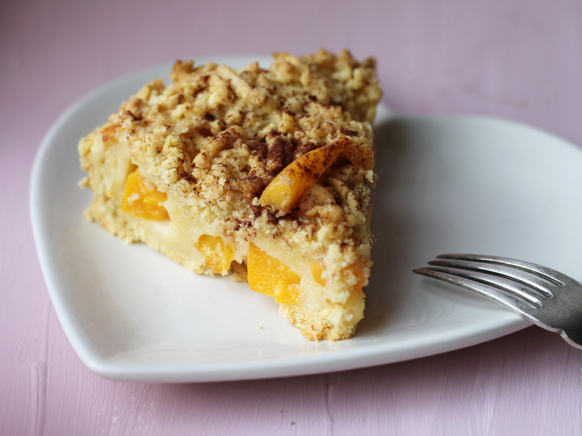 PEACH CUSTARD PIE WITH STREUSEL TOPPING