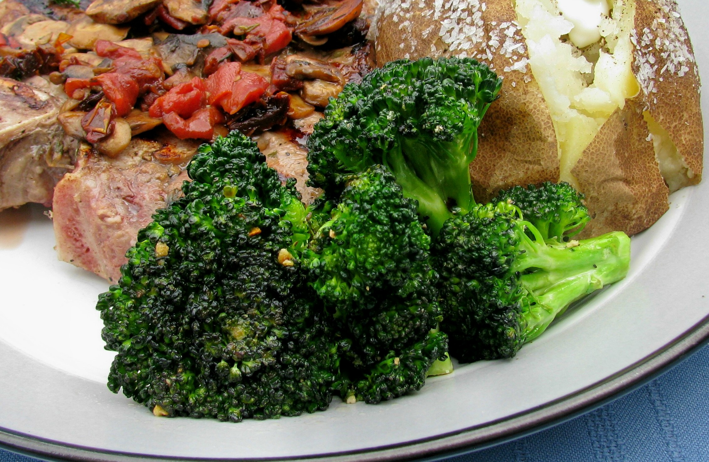 STIR-FRY BROCCOLI