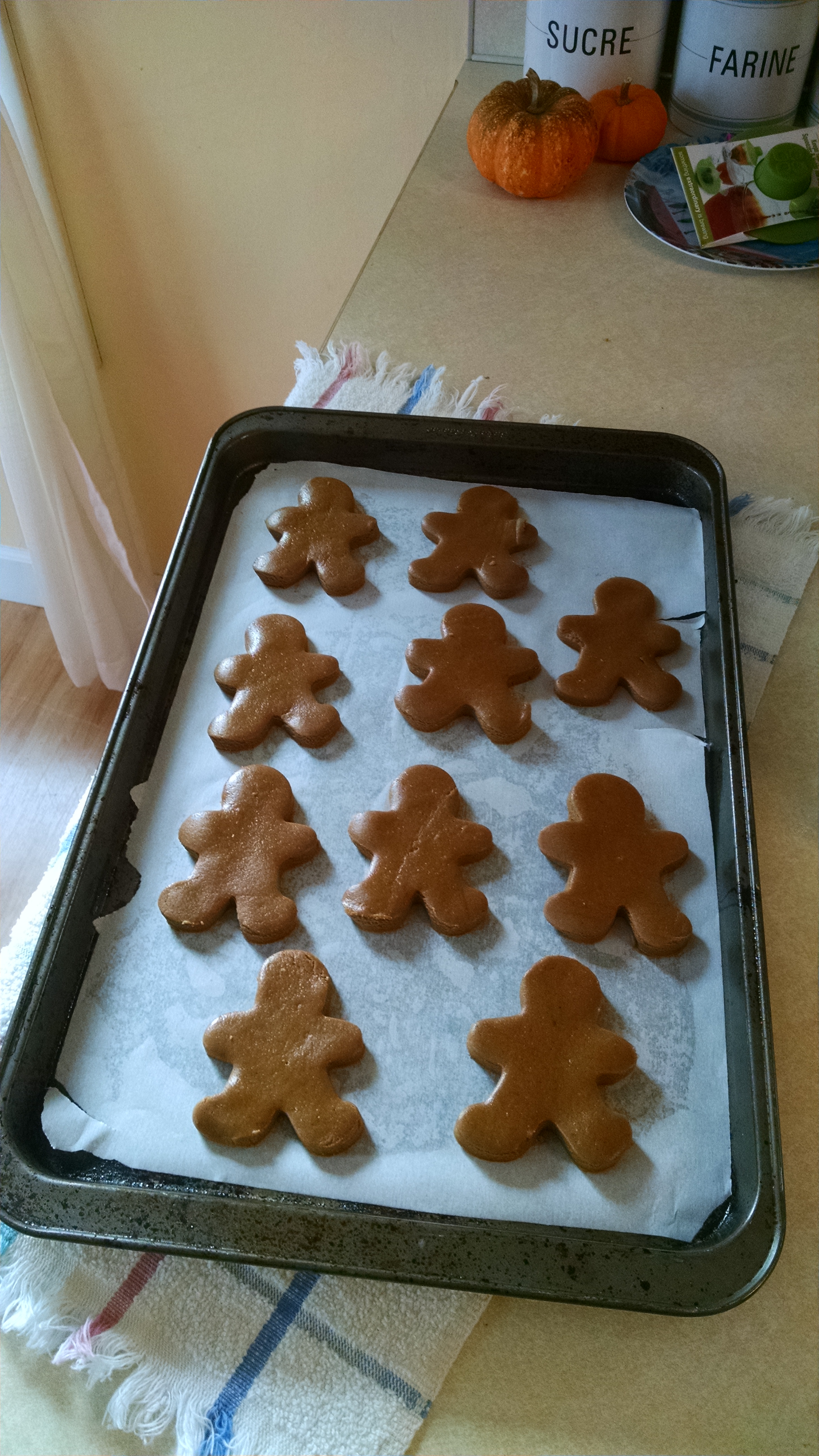 GINGERBREAD MEN