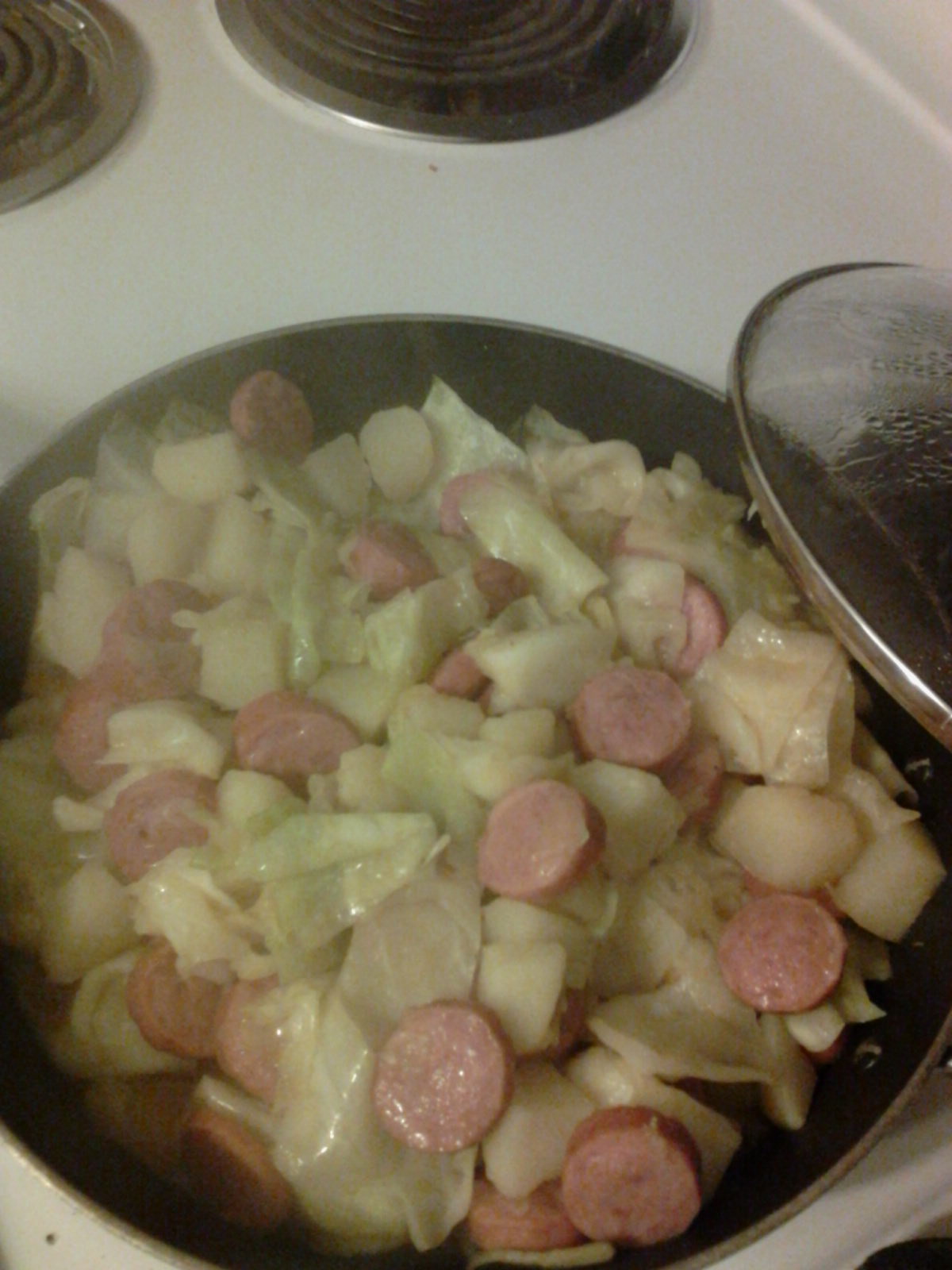 CABBAGE, POTATO AND SMOKED SAUSAGE SKILLET