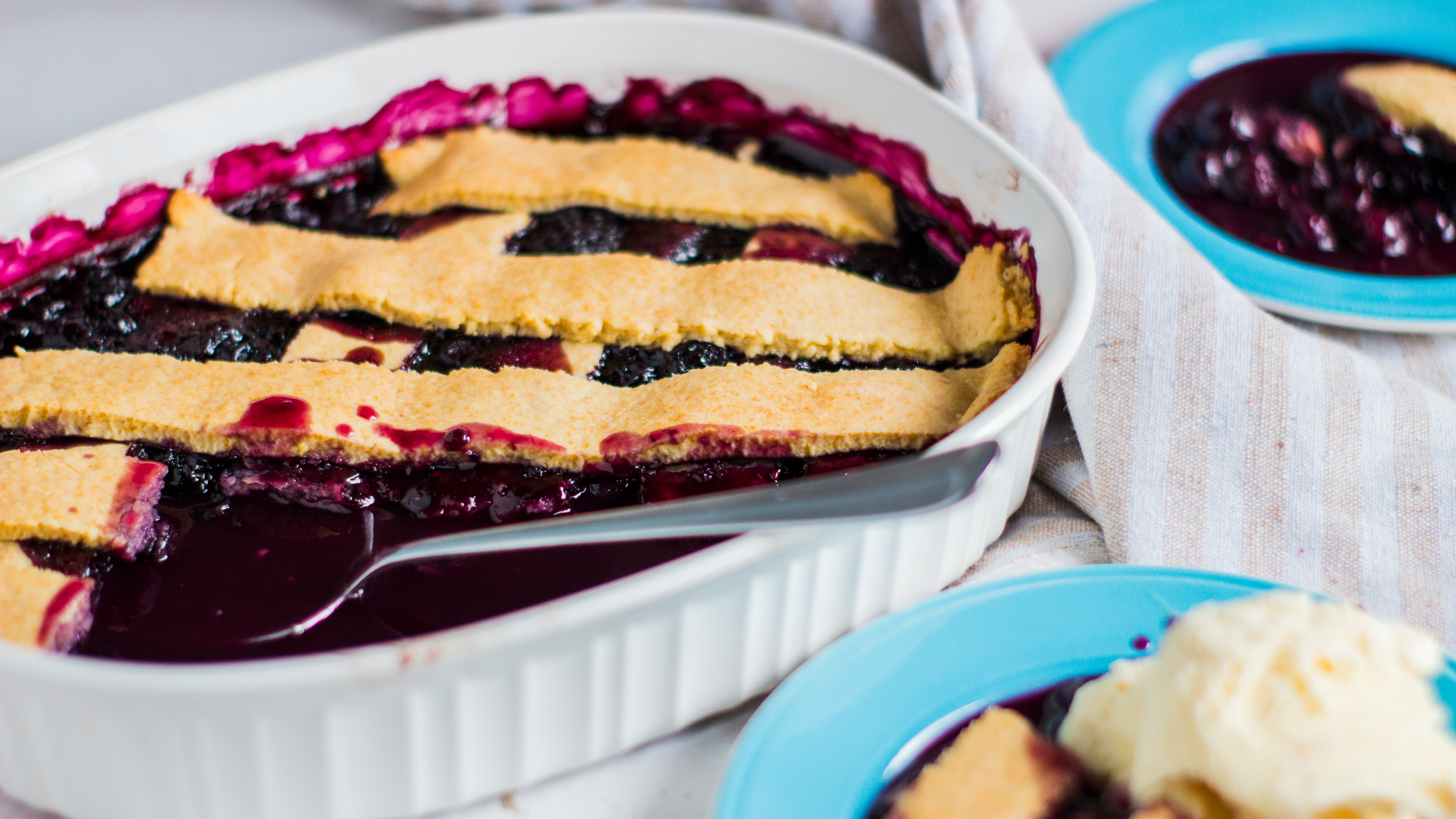Trisha Yearwood's Blackberry Cobbler