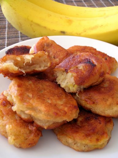 MASHED BANANA FRITTERS