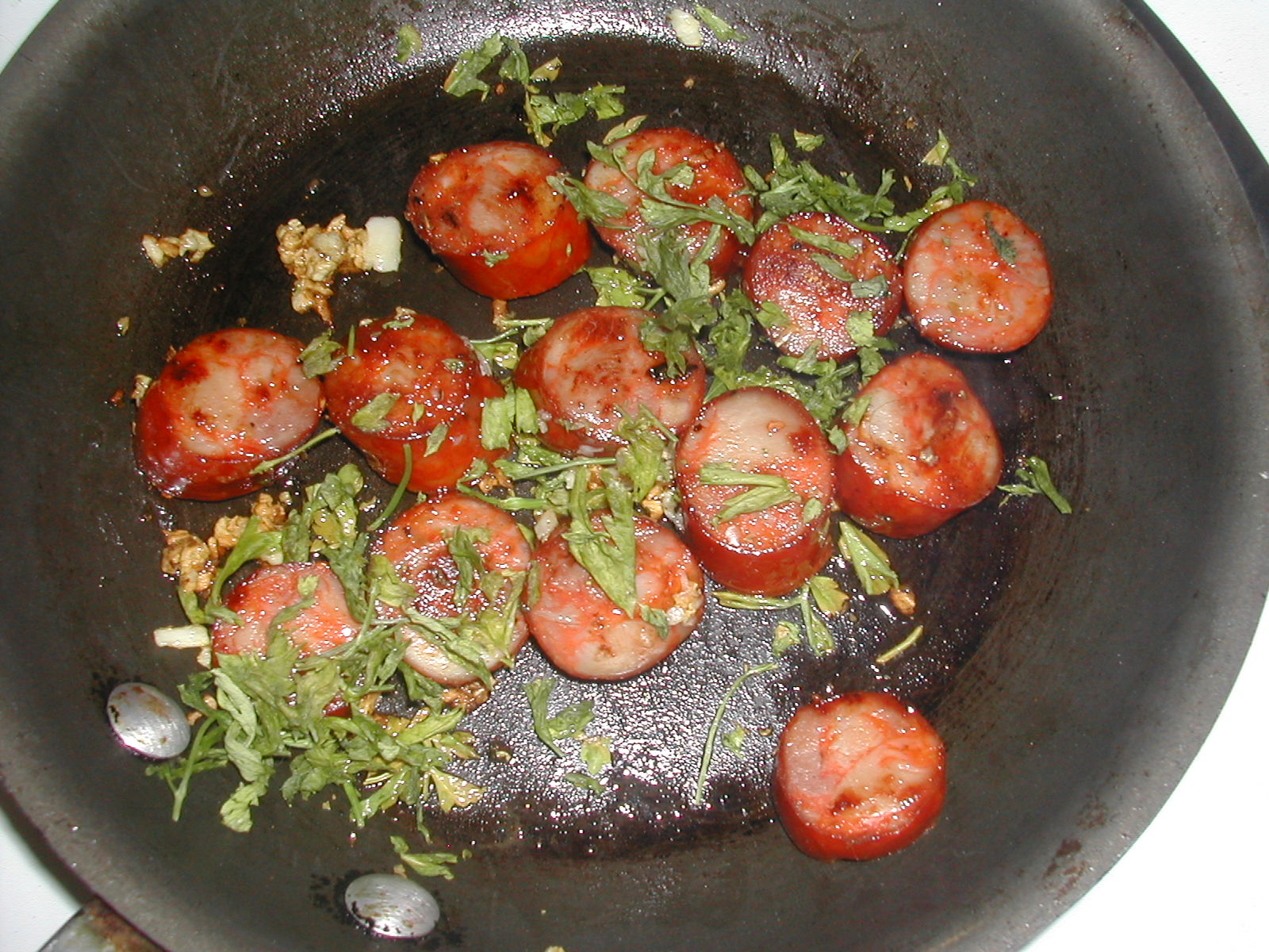 FRIED CHORIZO WITH GARLIC FRIED CHORIZO WITH GARLIC