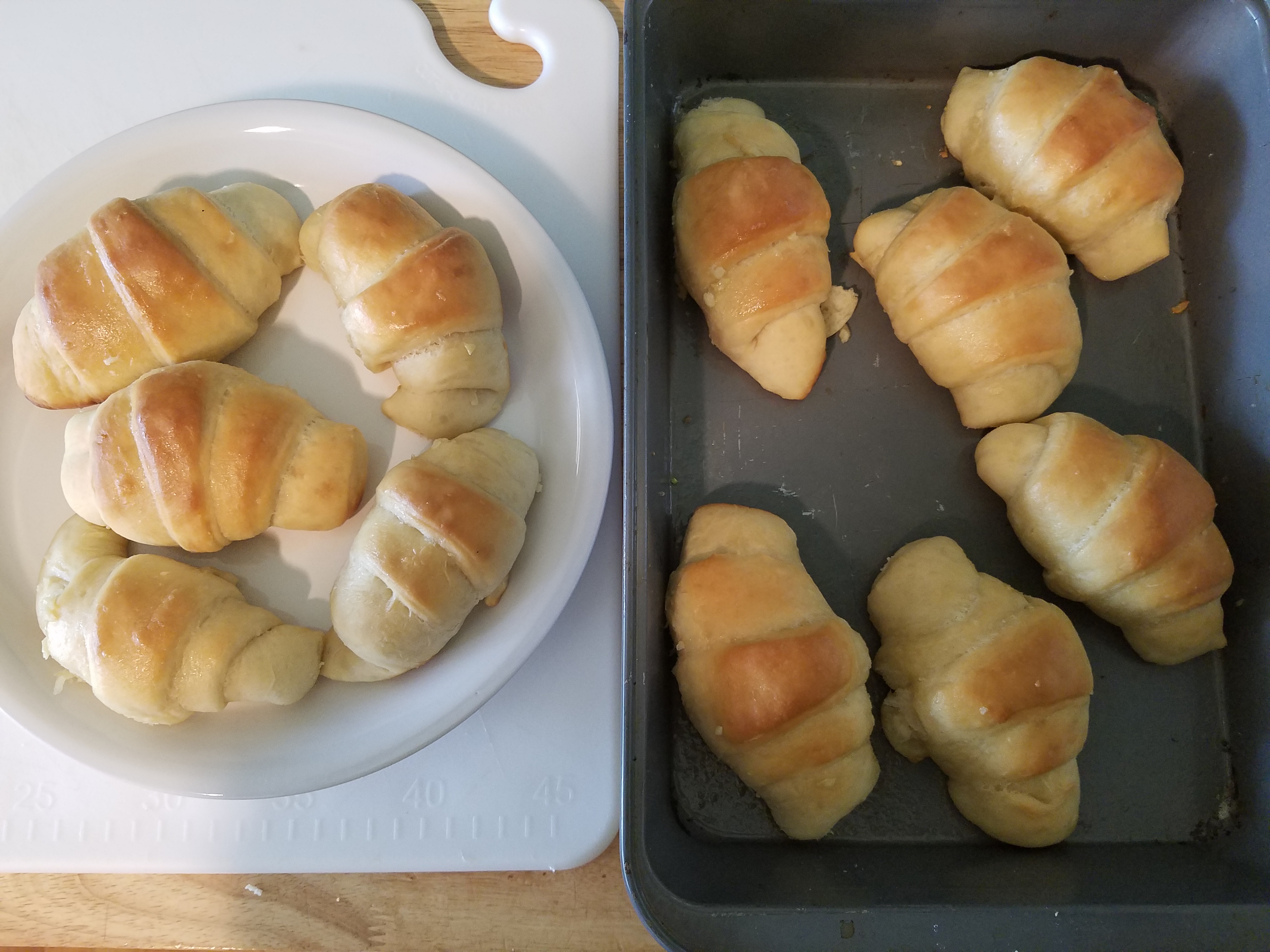 MOM'S DELICIOUS HOMEMADE BREAD