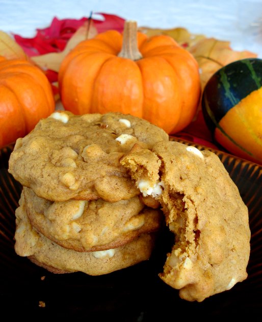 MACADAMIA NUT WHITE CHIP PUMPKIN COOKIES