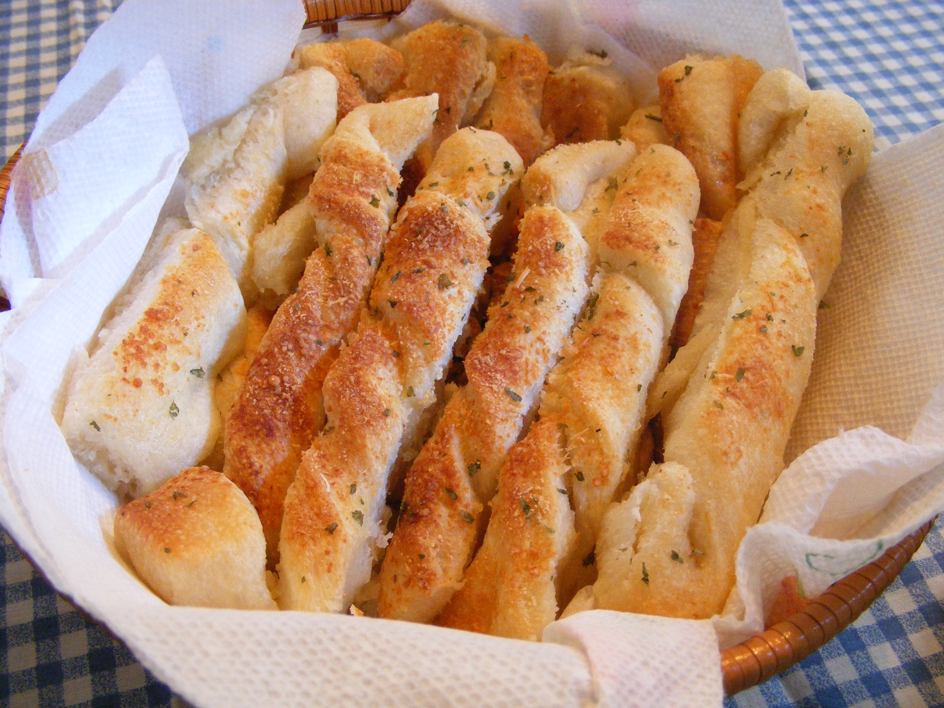 HERB CHEESE TWISTS
