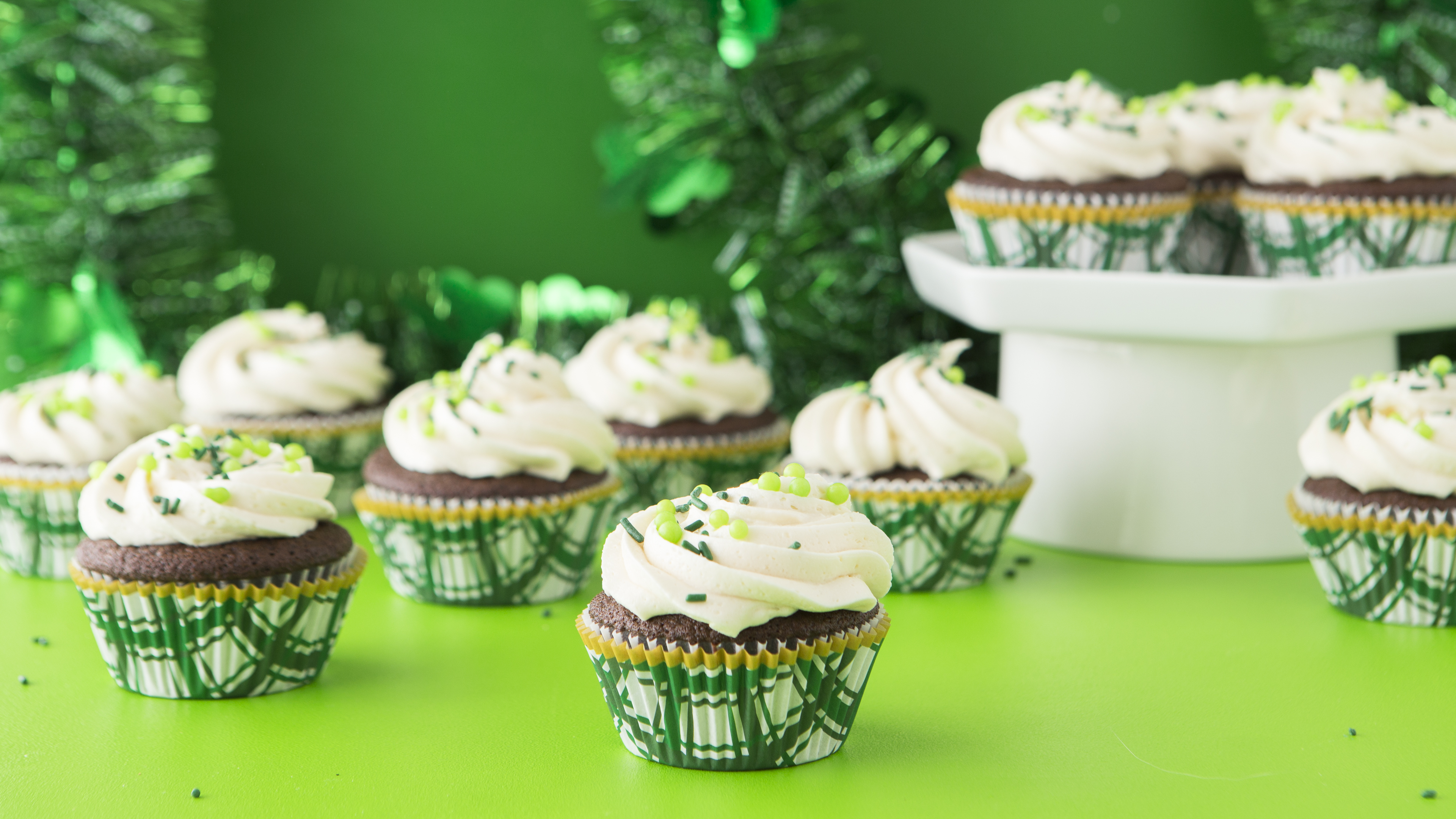 GUINNESS CUPCAKES WITH BAILEY'S FROSTING