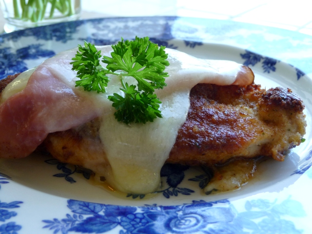 INSIDE-OUT CHICKEN CORDON BLUE