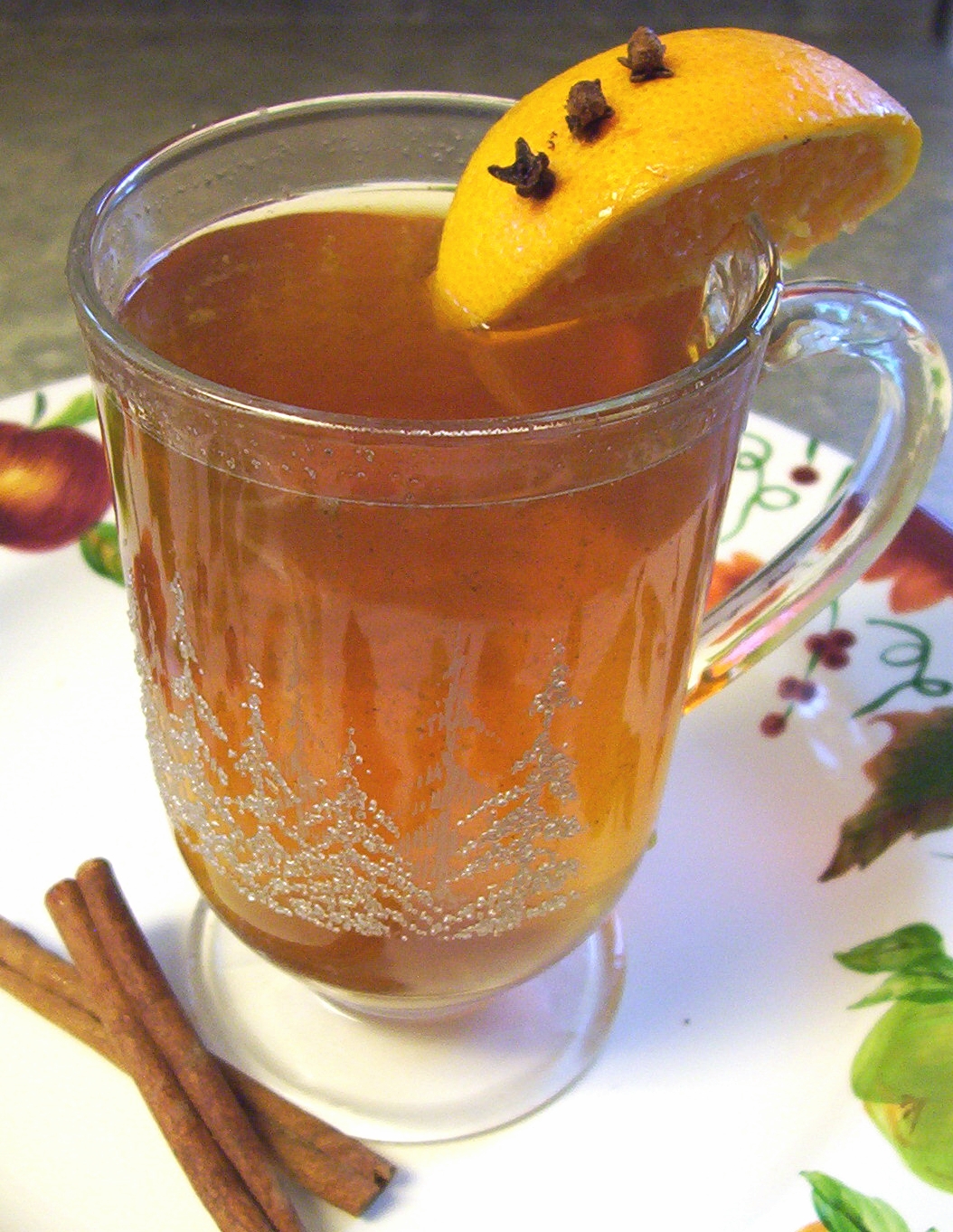 HOT MULLED APPLE CIDER