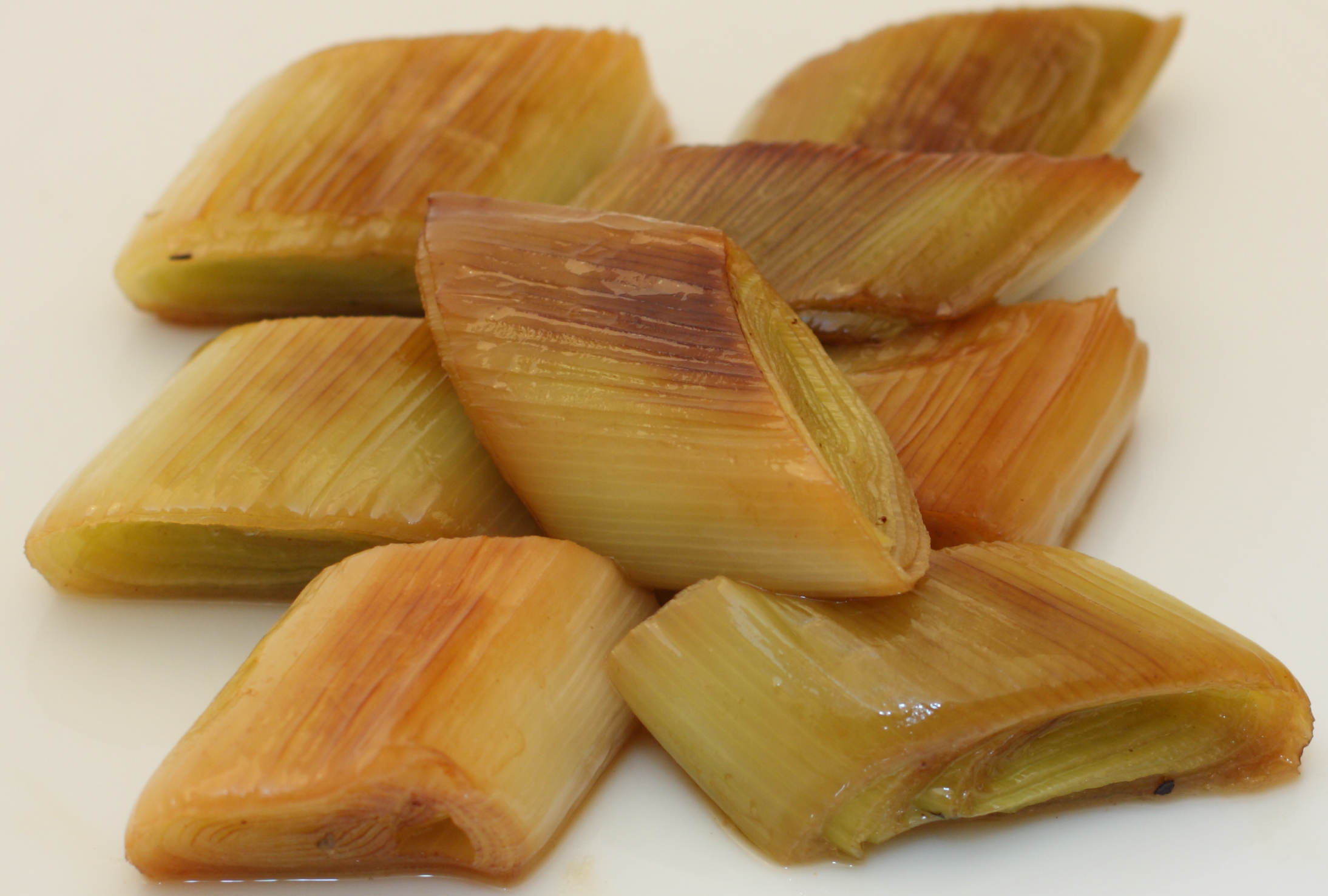 Butter Braised Leeks with Parmesan and Thyme - Very Smart Ideas