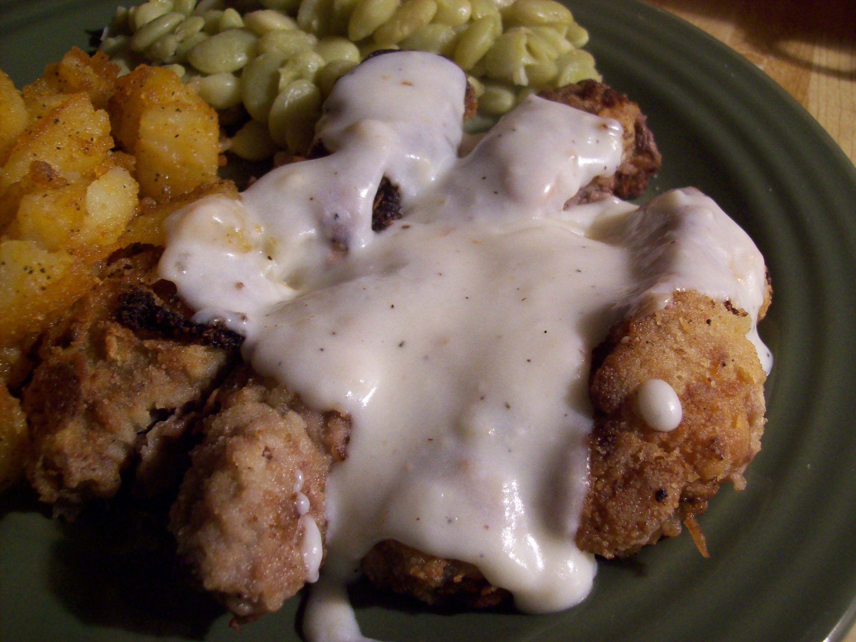 CHICKEN-FRIED STEAK STRIPS WITH MILK GRAVY