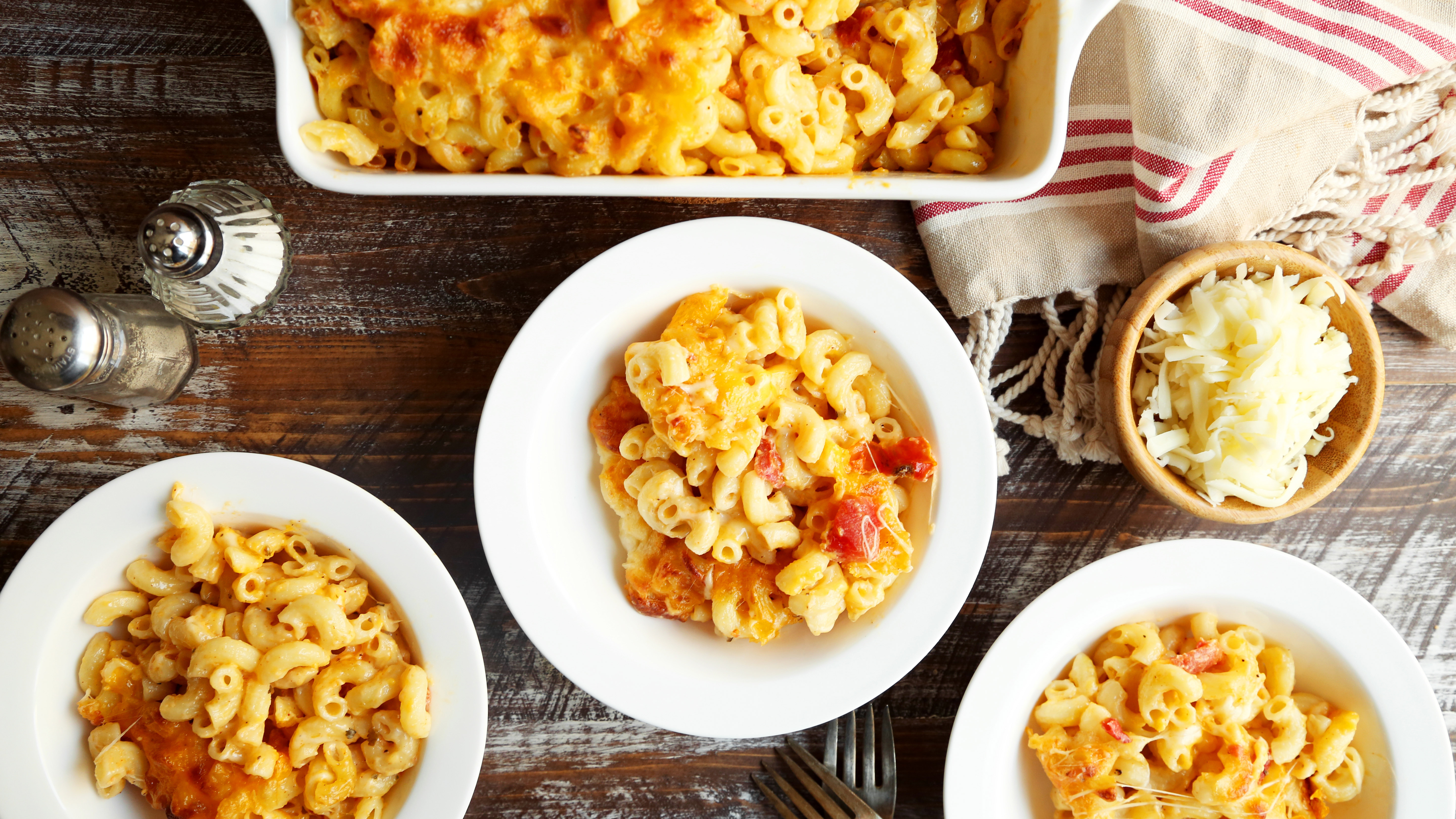 Mac & Cheese with Tomatoes