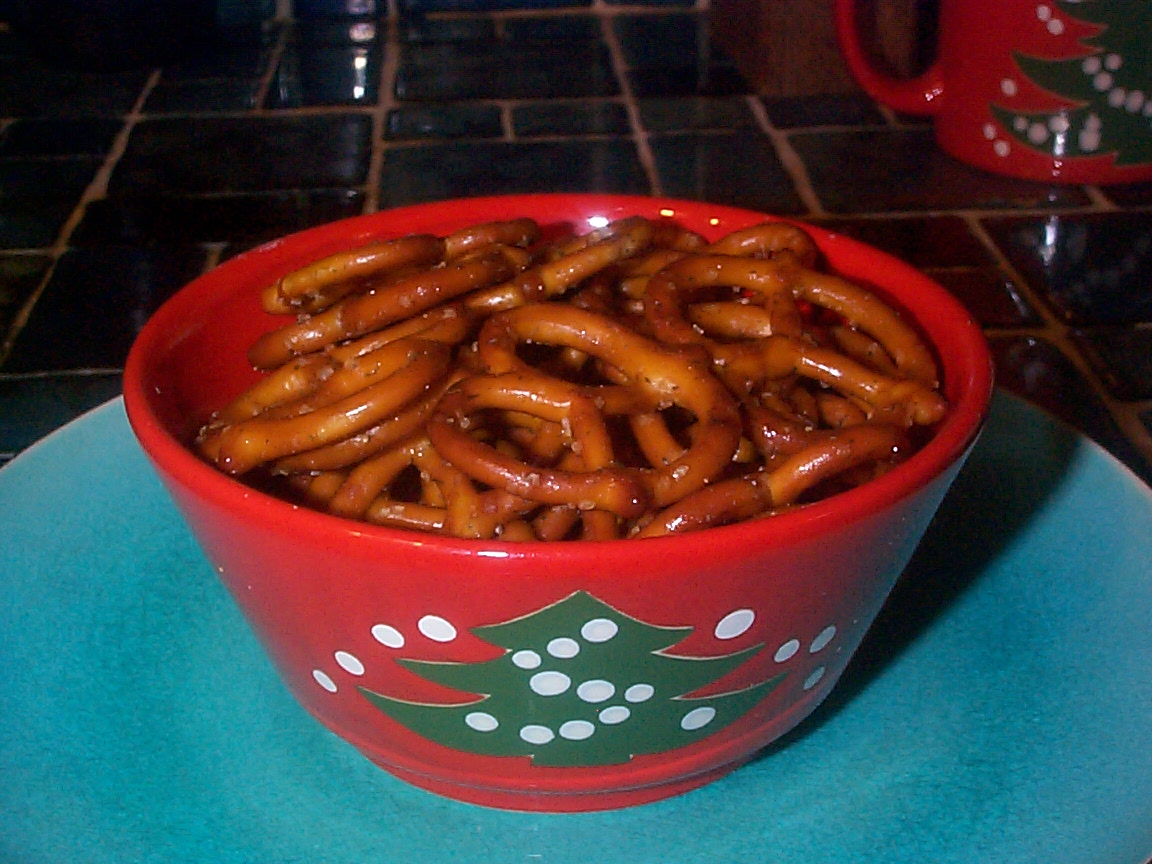 SEASONED PRETZELS