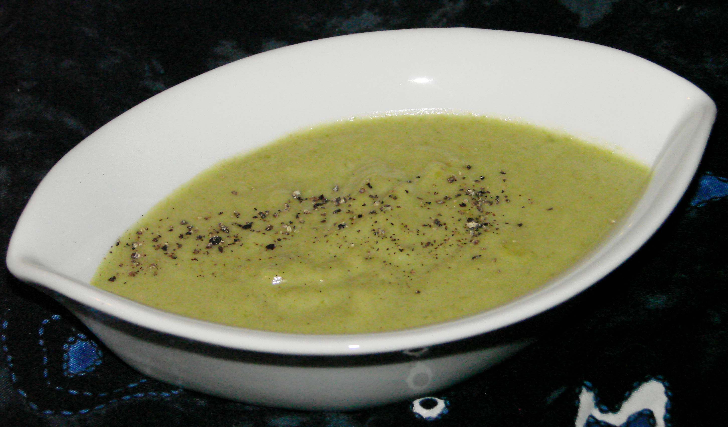 CREAM OF GREEN BEAN SOUP