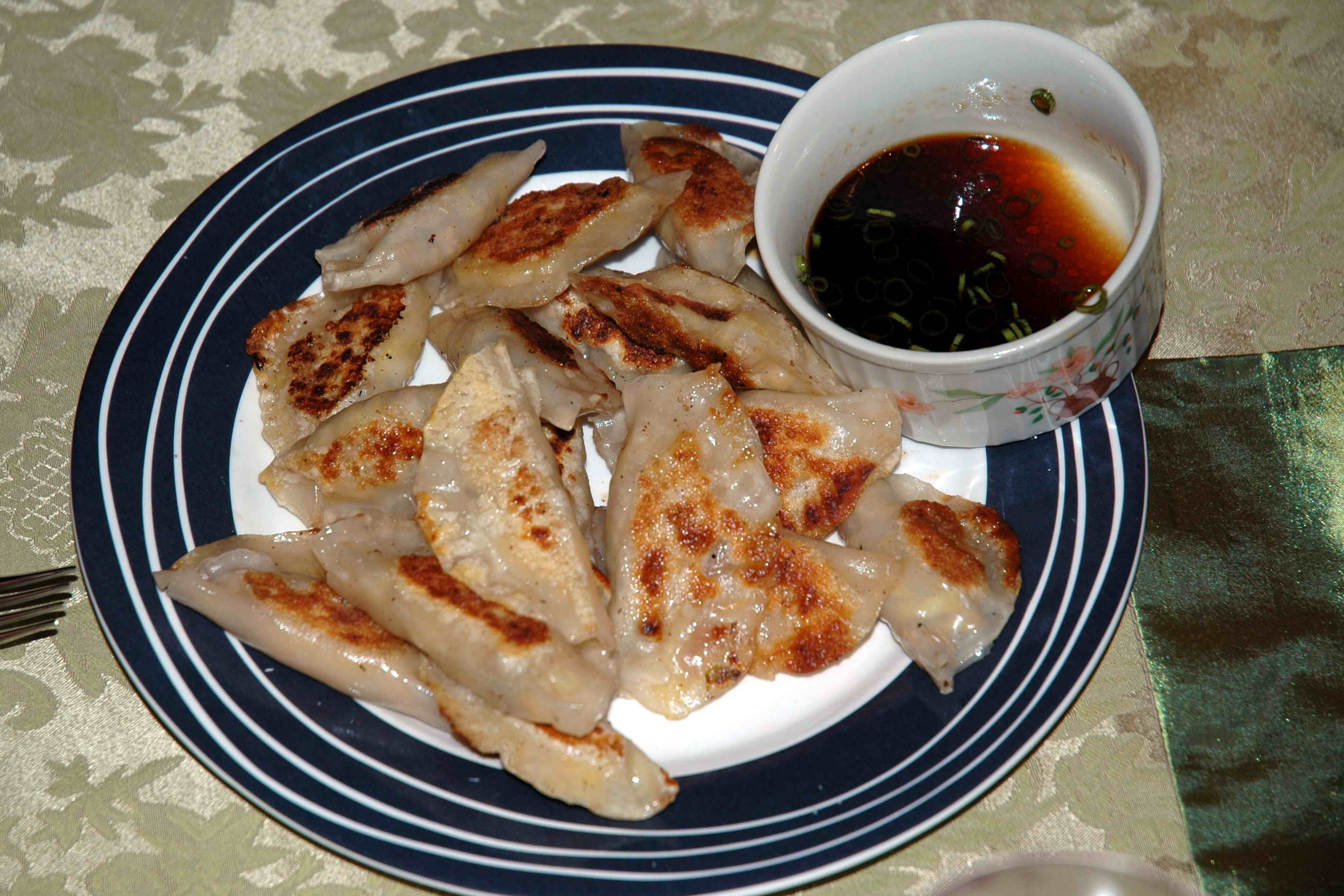 JAPANESE GYOZA