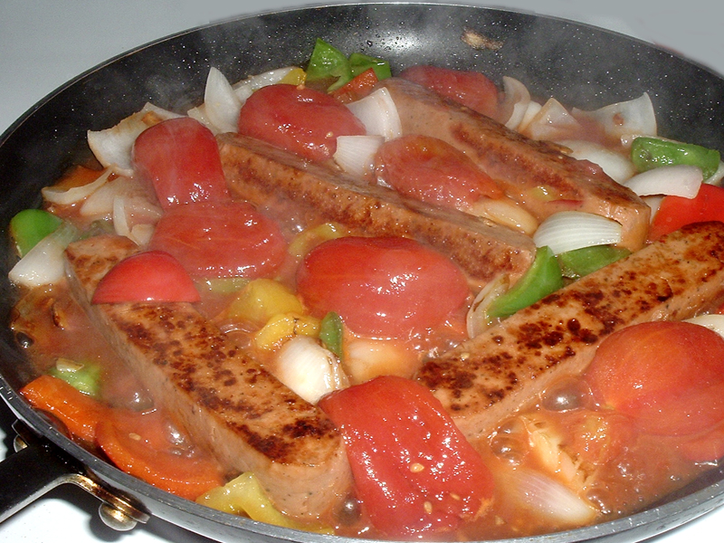 OLD-FASHIONED SAUSAGE AND PEPPERS