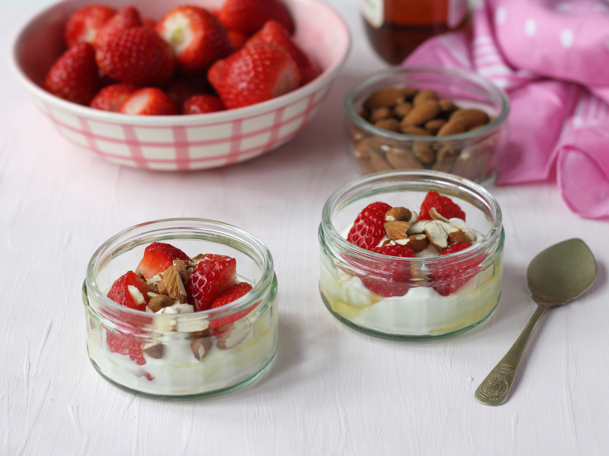 GREEK YOGURT DESSERT WITH HONEY AND STRAWBERRIES