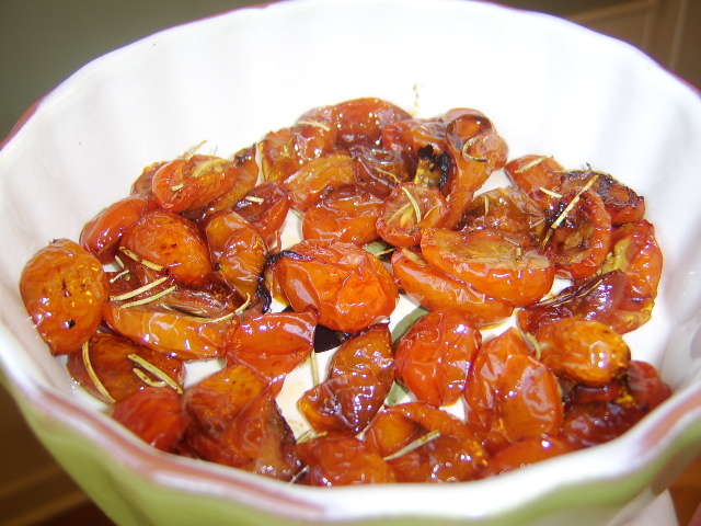 OVEN-BAKED BALSAMIC CHERRY TOMATOES WITH ROSEMARY