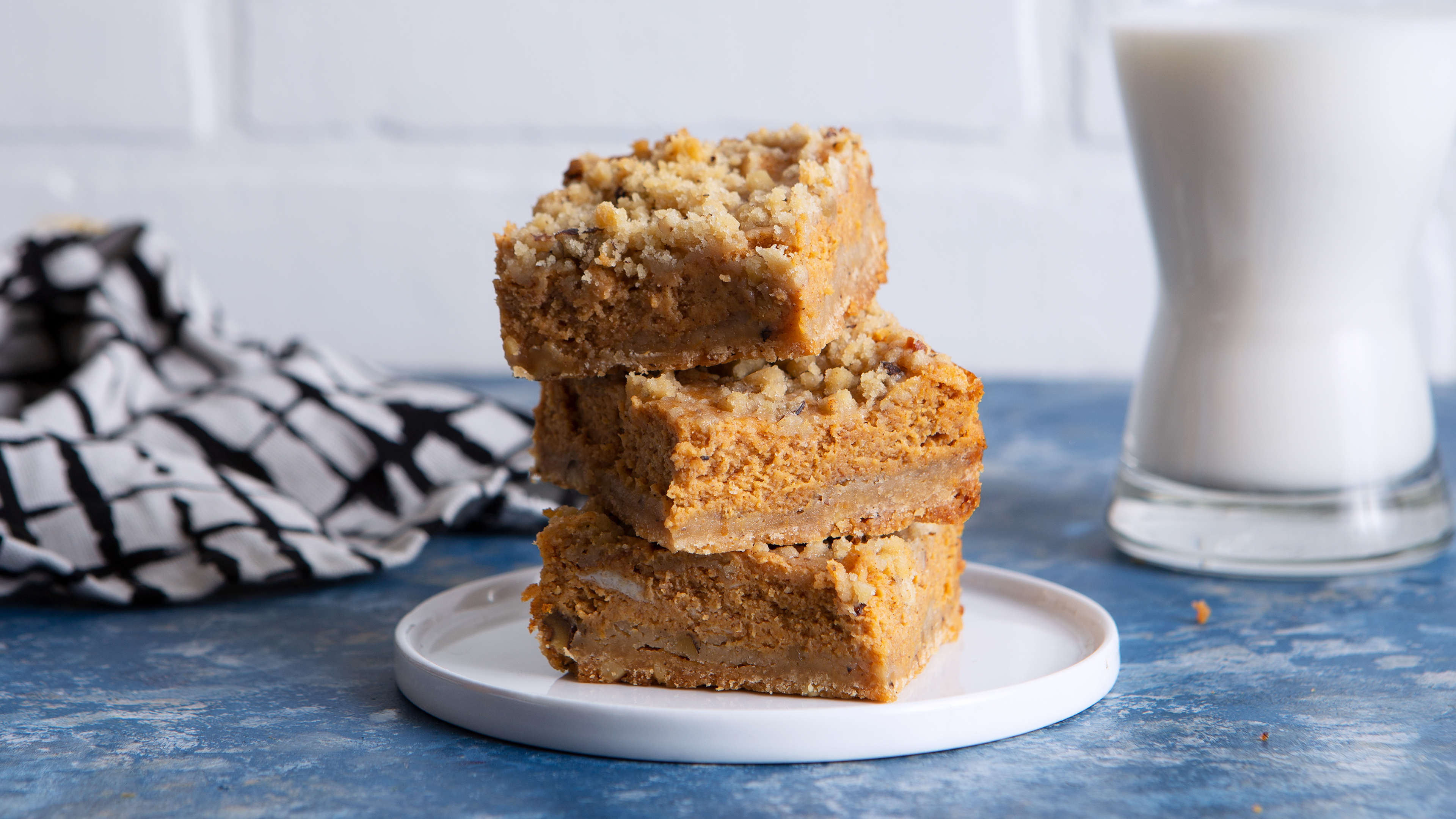 Pumpkin Cheesecake Bars