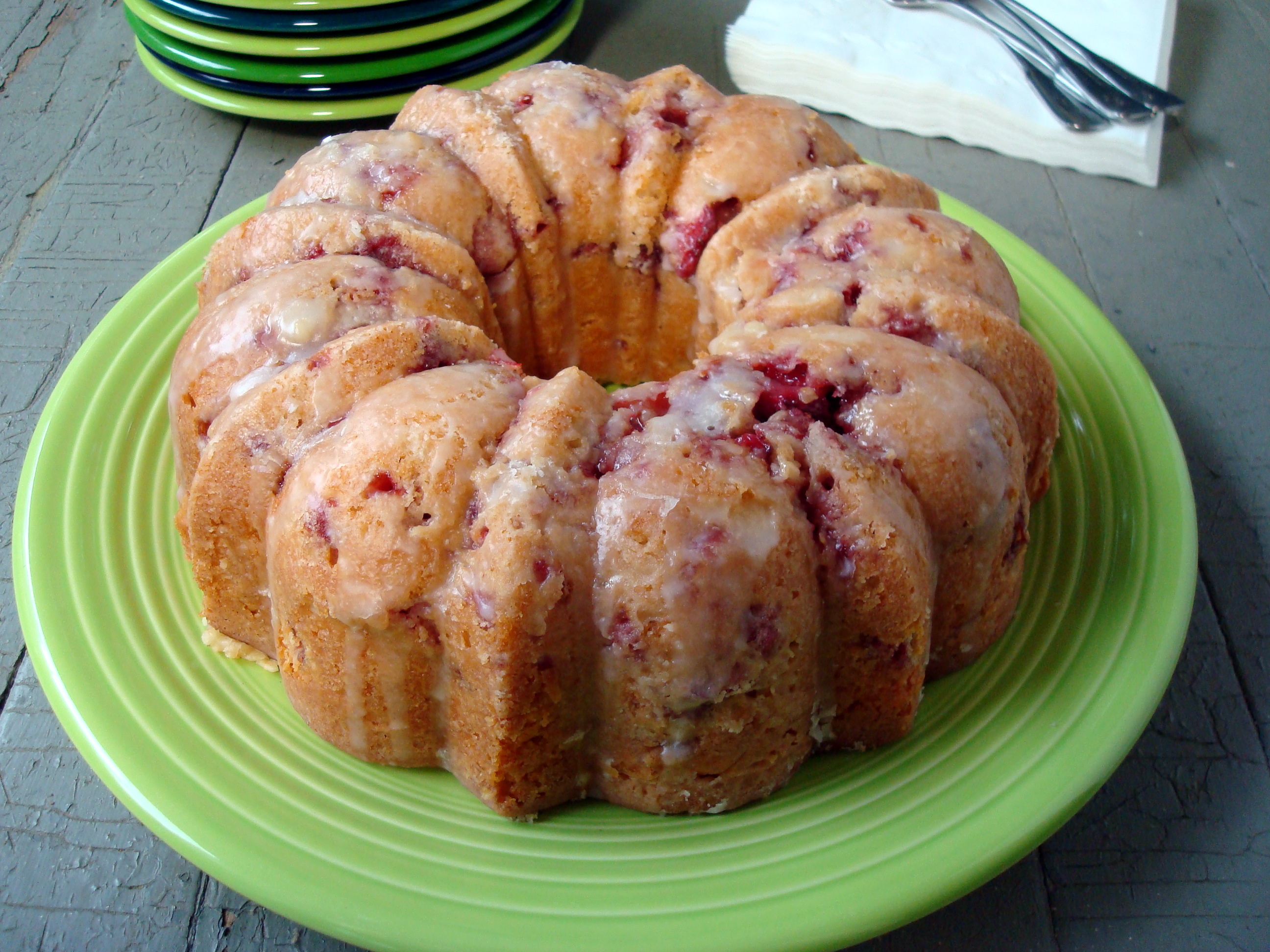 FRESH STRAWBERRY YOGURT CAKE