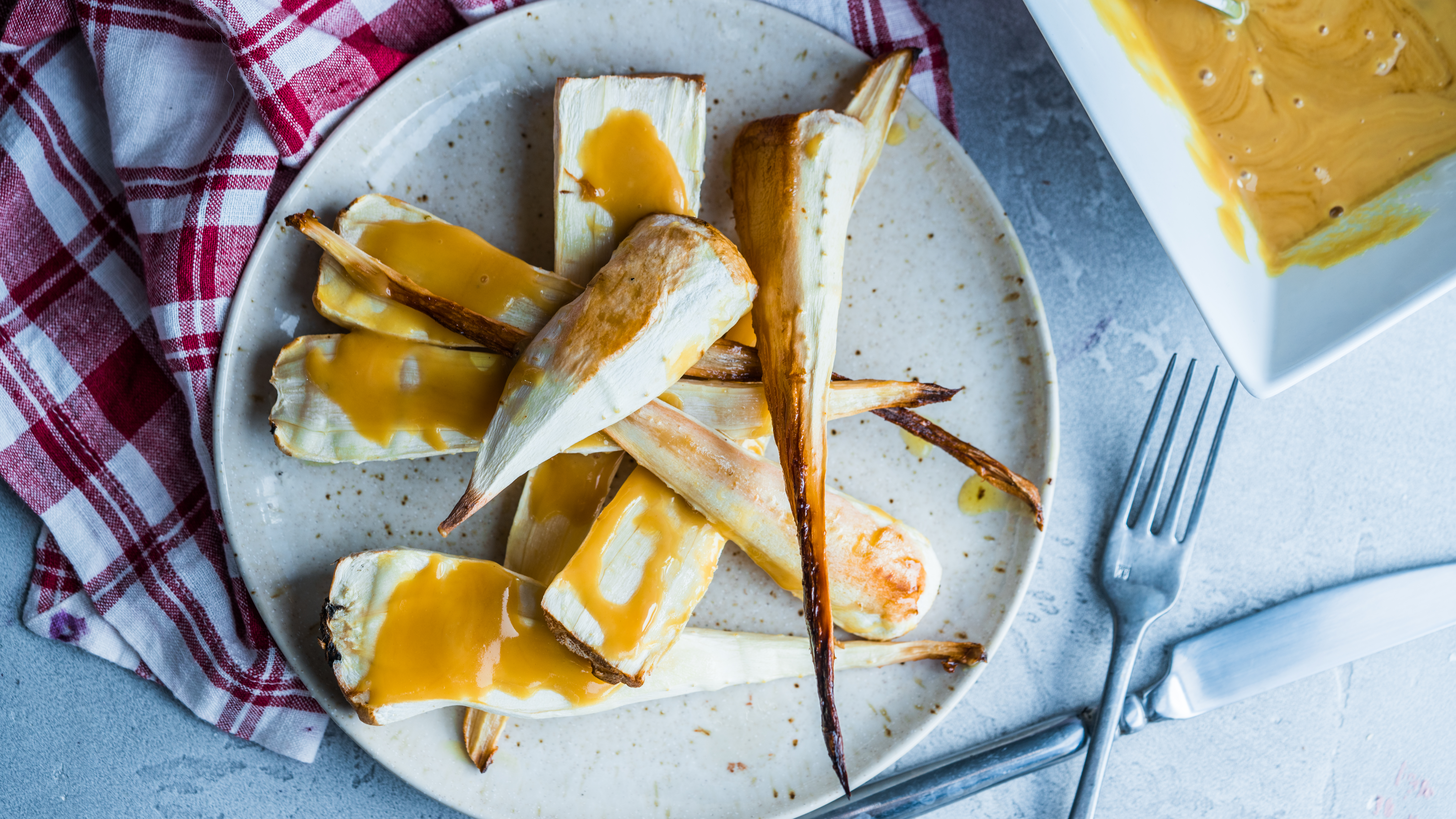 ✿ Healty MUSTARD AND HONEY GLAZED PARSNIPS