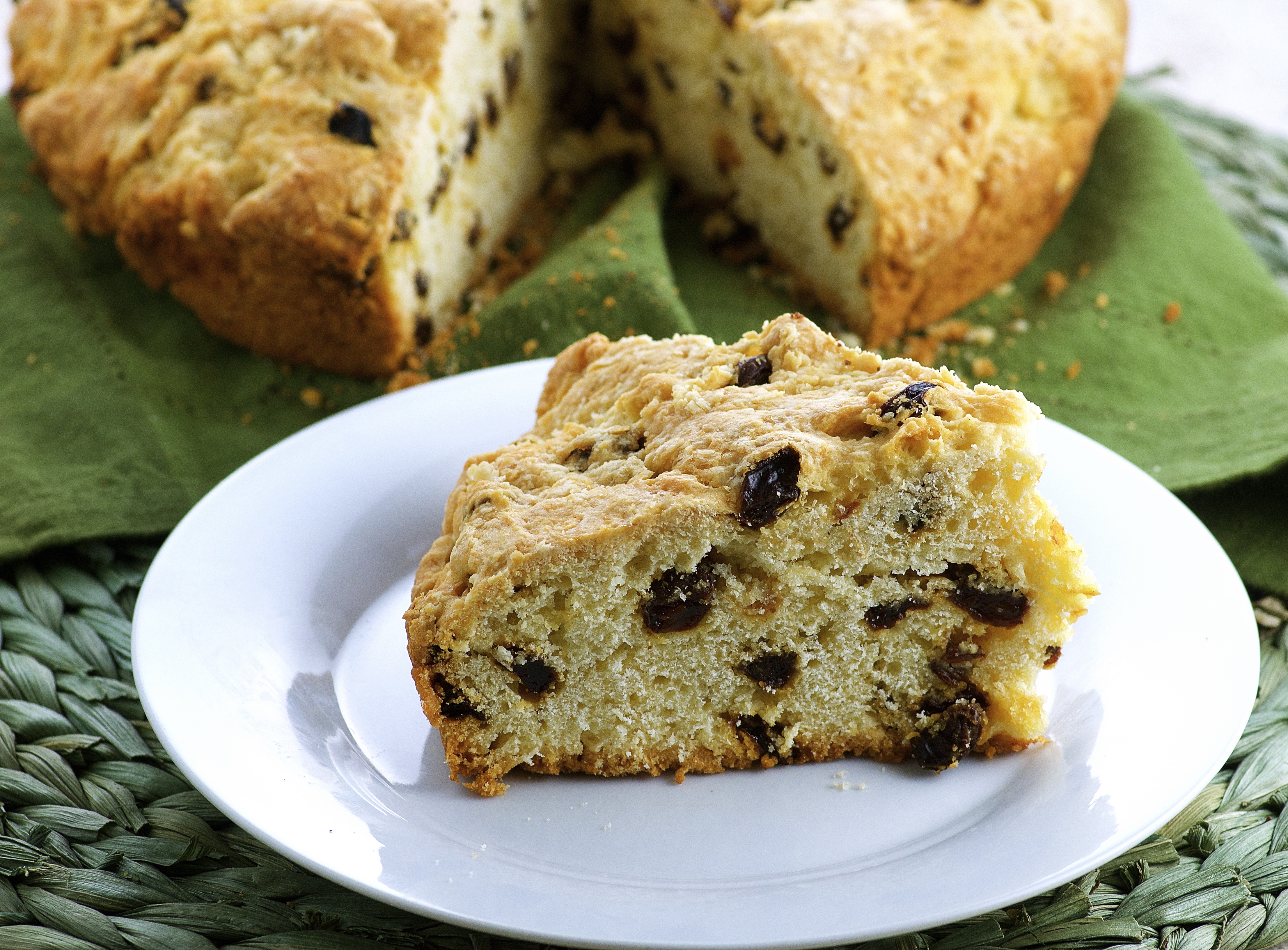 IRISH SODA BREAD WITH RAISINS AND CARAWAY