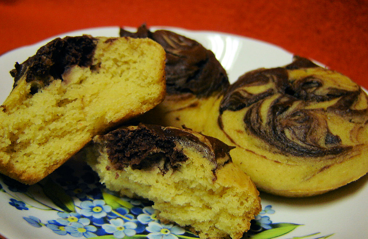 CHOCOLATE PUMPKIN MUFFINS