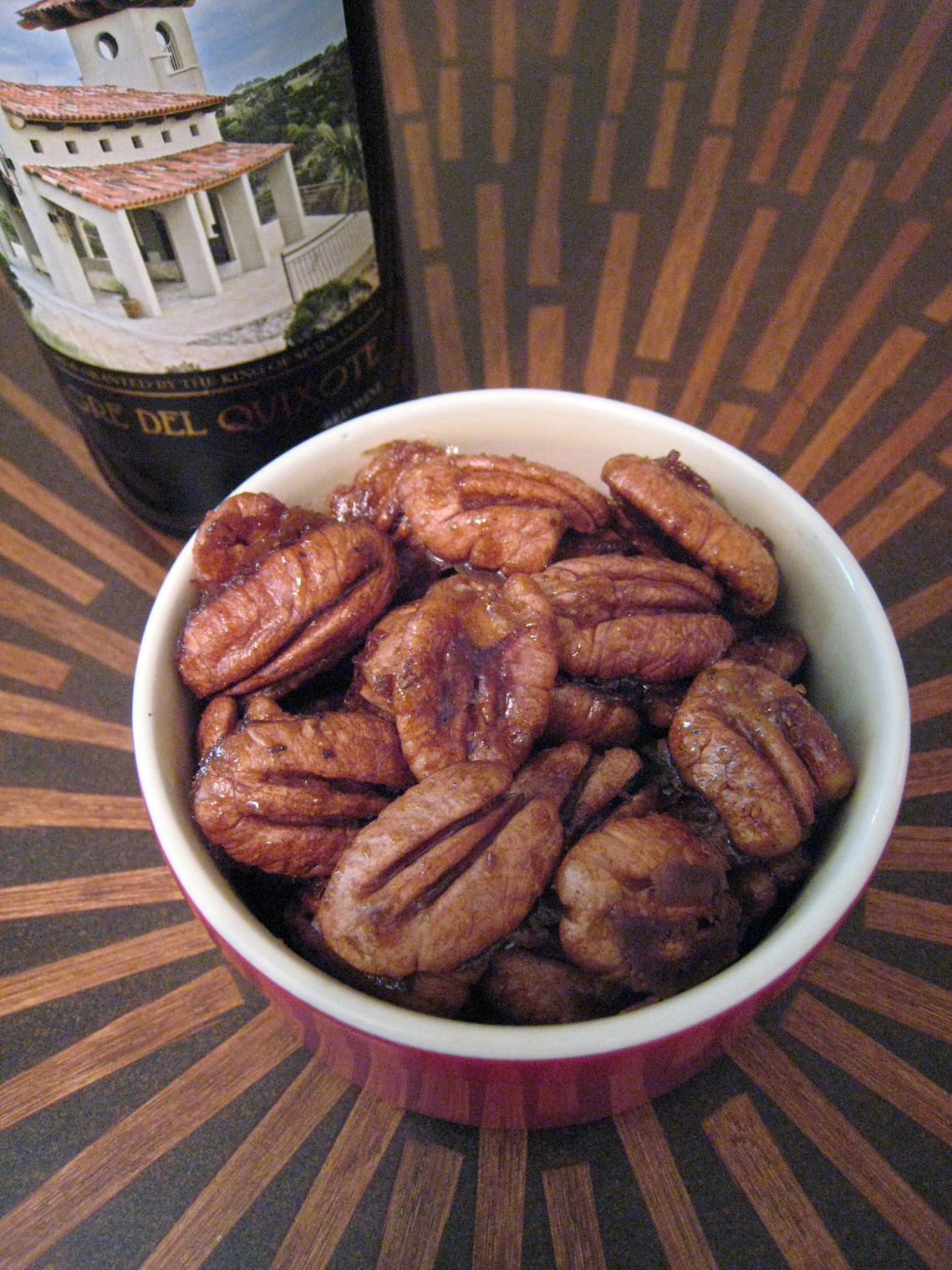 SPICED HOLIDAY PECANS