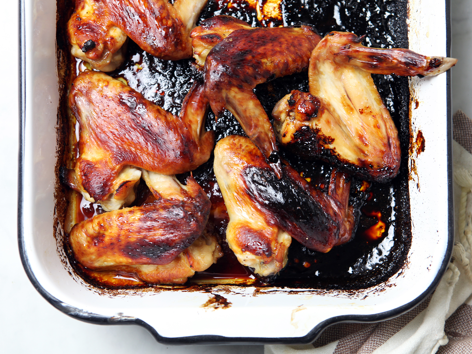 CARAMELIZED CHICKEN WINGS