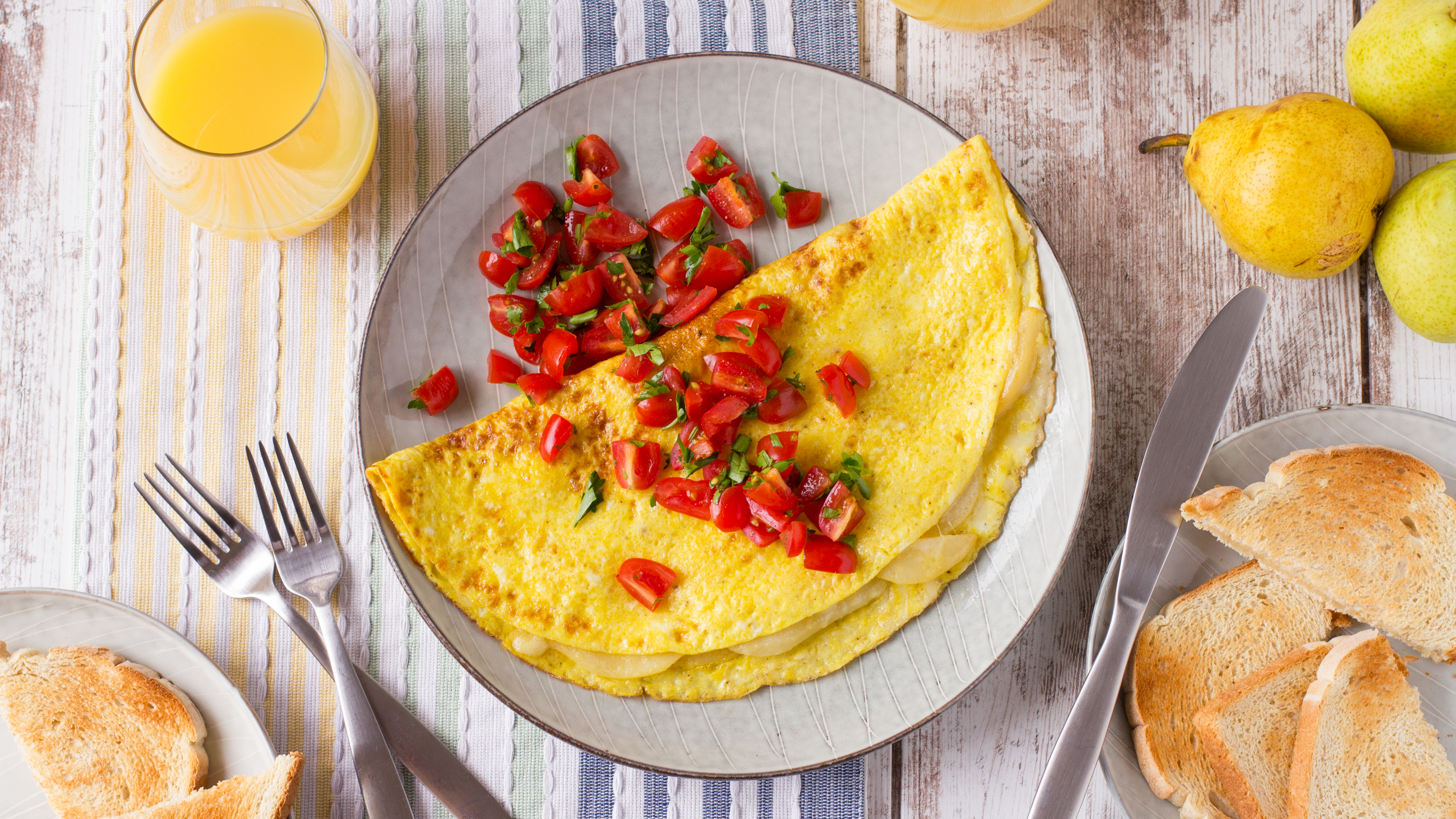 Pear & Gruyere Omelet