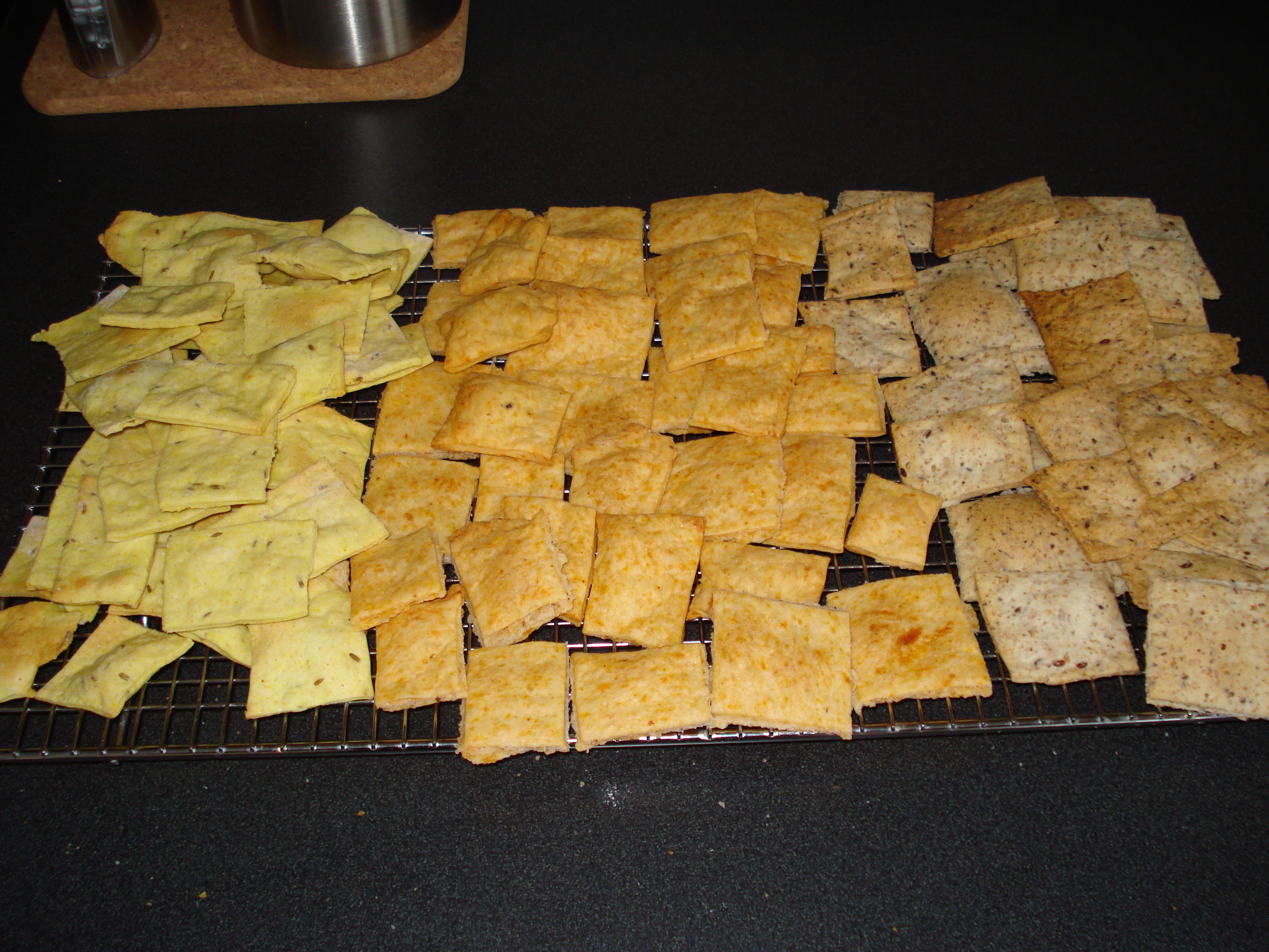 HERBED CRACKERS