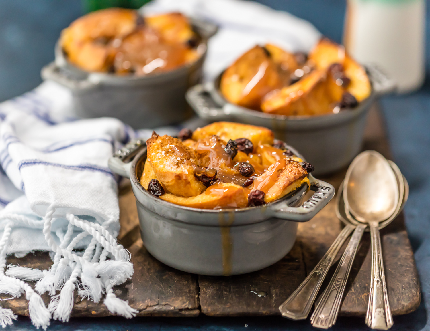 How To IRISH BREAD PUDDING WITH JACK DANIELS CARAMEL-WHISKEY SAUCE