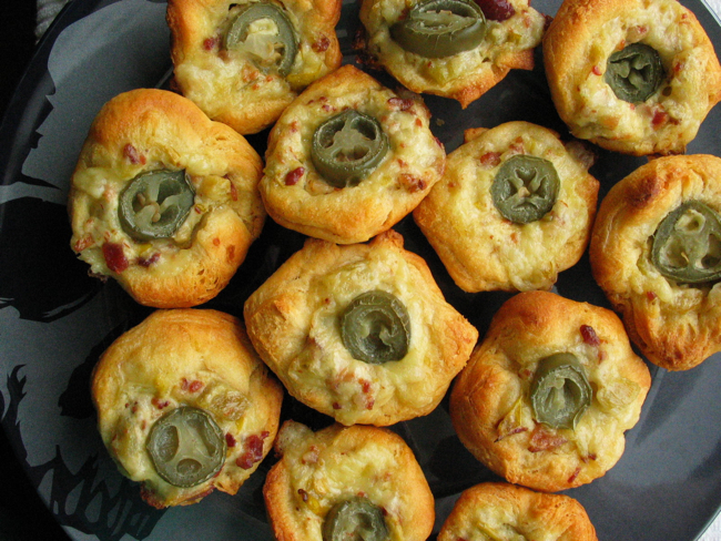 Baked Jalapeno Popper Phyllo Cups - Peas and Crayons