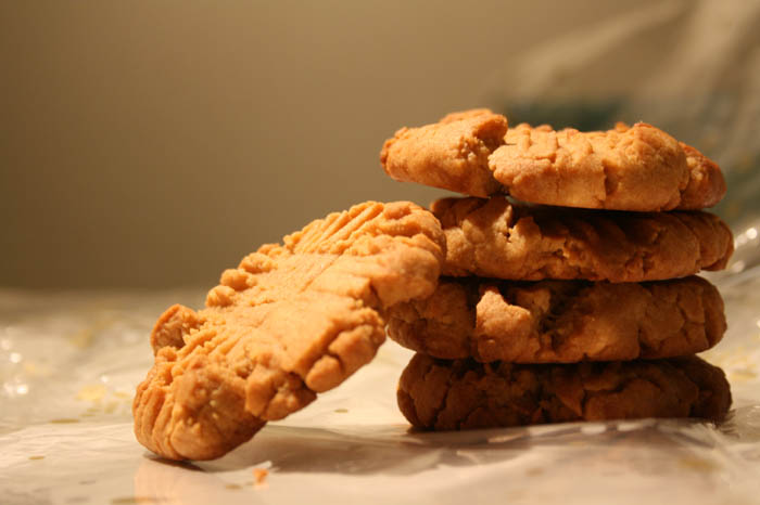 MOIST & CHEWY IRRESISTIBLE PEANUT BUTTER COOKIES