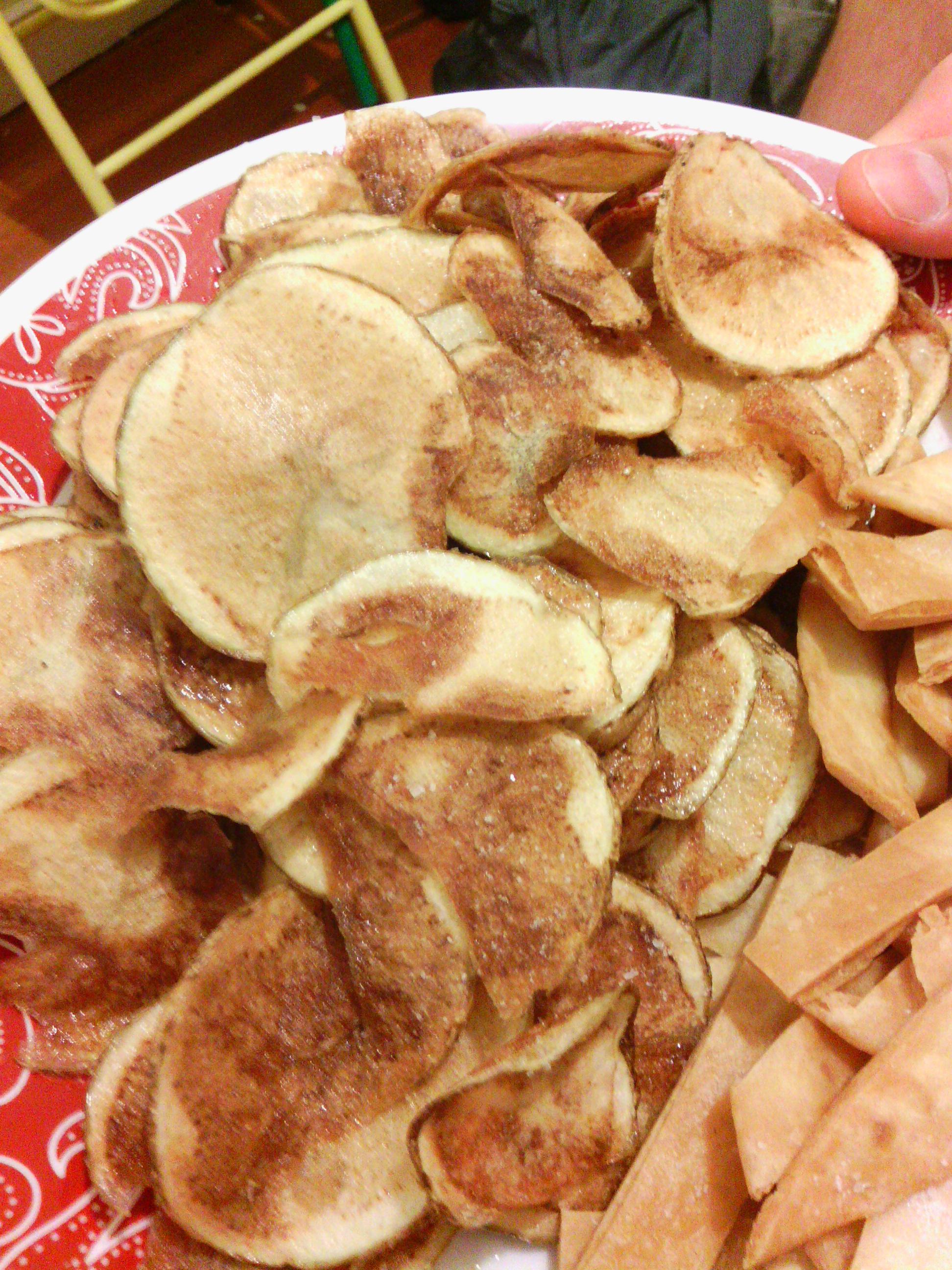 HOMEMADE POTATO CHIPS