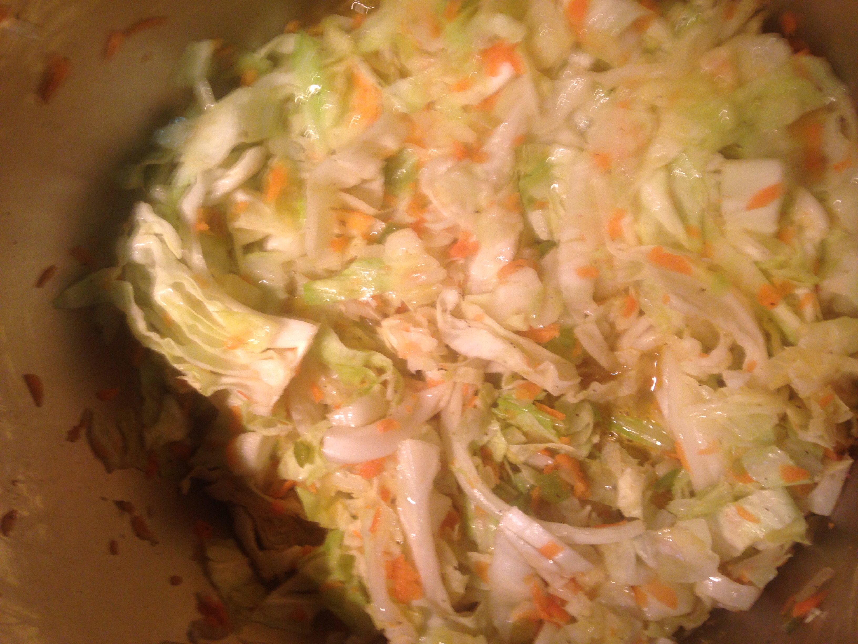 JAMAICAN STEAMED CABBAGE AND CARROT