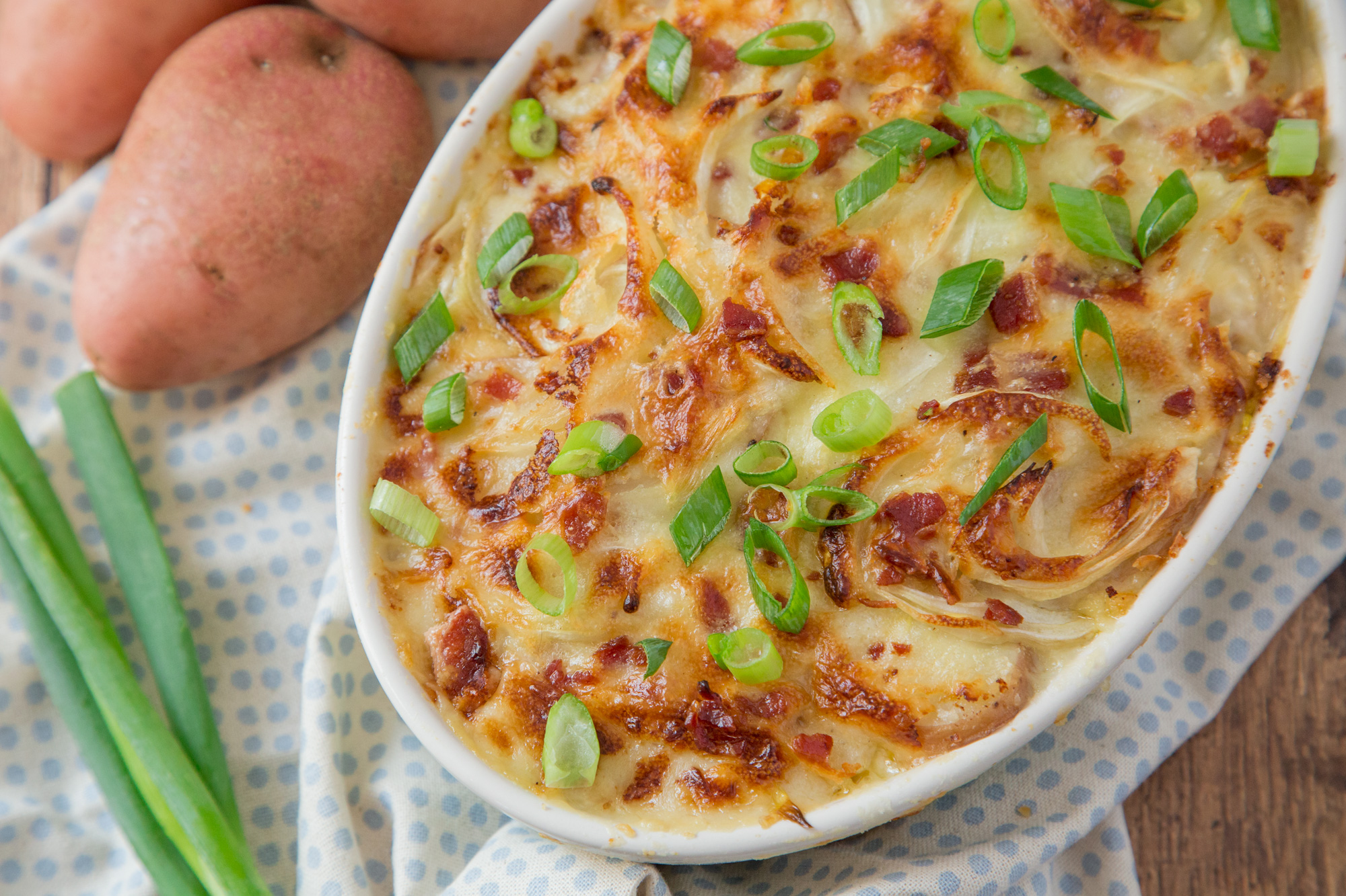 CHEESY SCALLOPED POTATO CASSEROLE