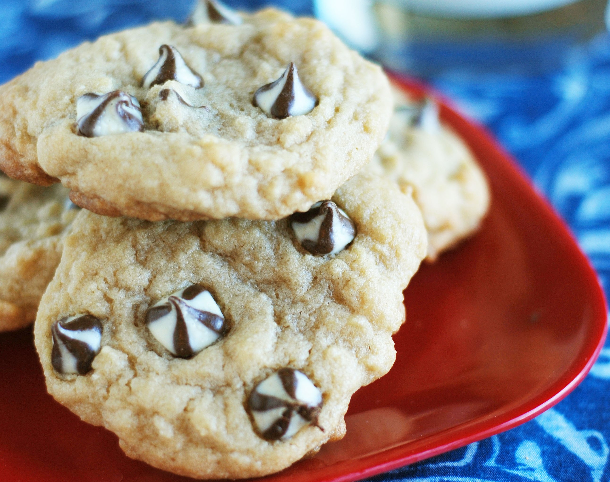 LISA'S SWIRLED CHOCOLATE CHIP COOKIES