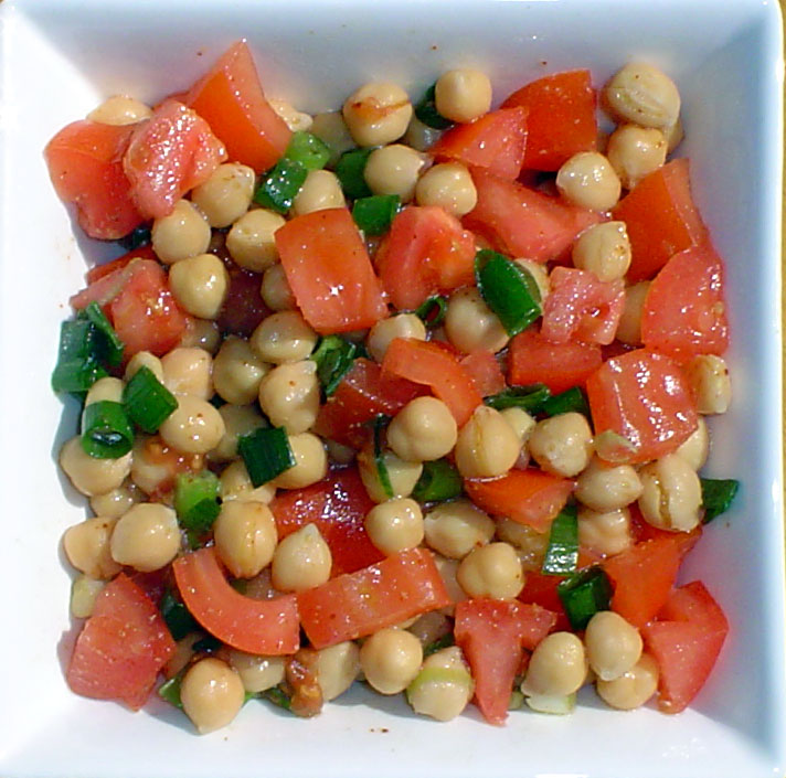 CHICKPEA AND FRESH TOMATO TOSS