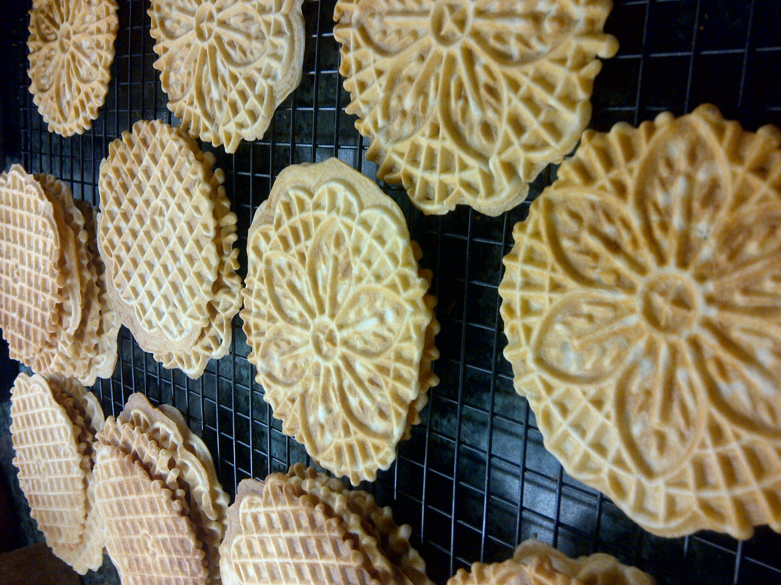 How to Make Pizzelle Cookies with Vitantonio Pizzelle Maker 