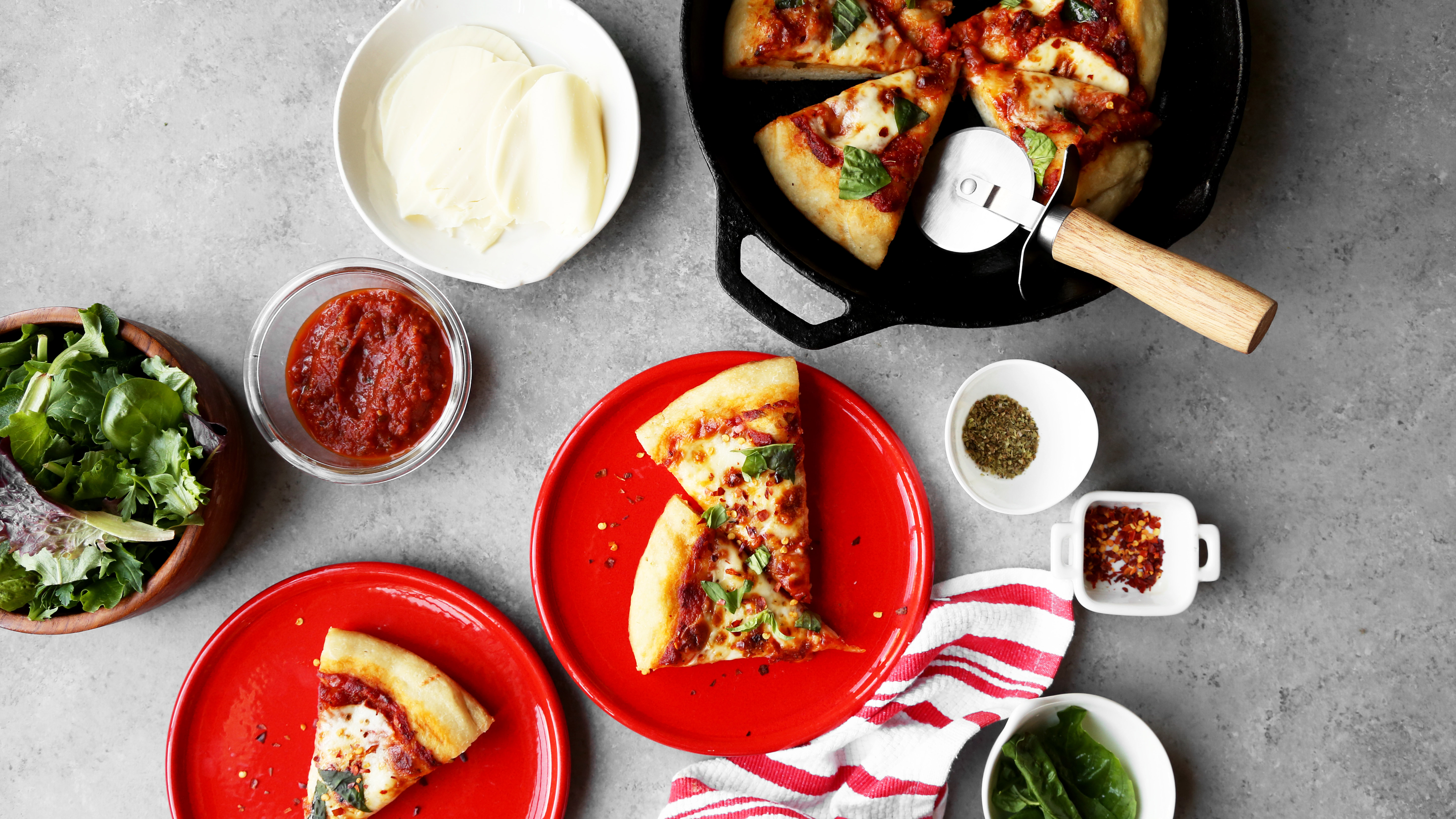 Skillet Margarita Pizza