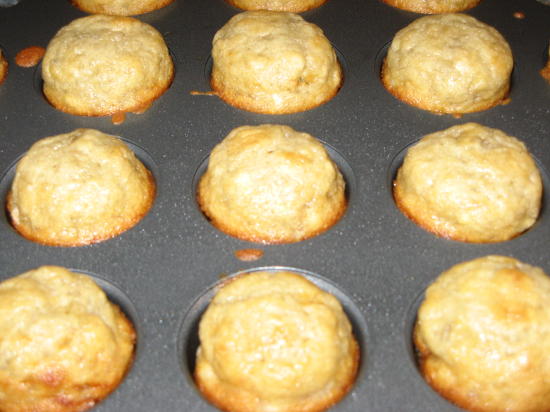 BANANA MUFFINS BANANA MUFFINS